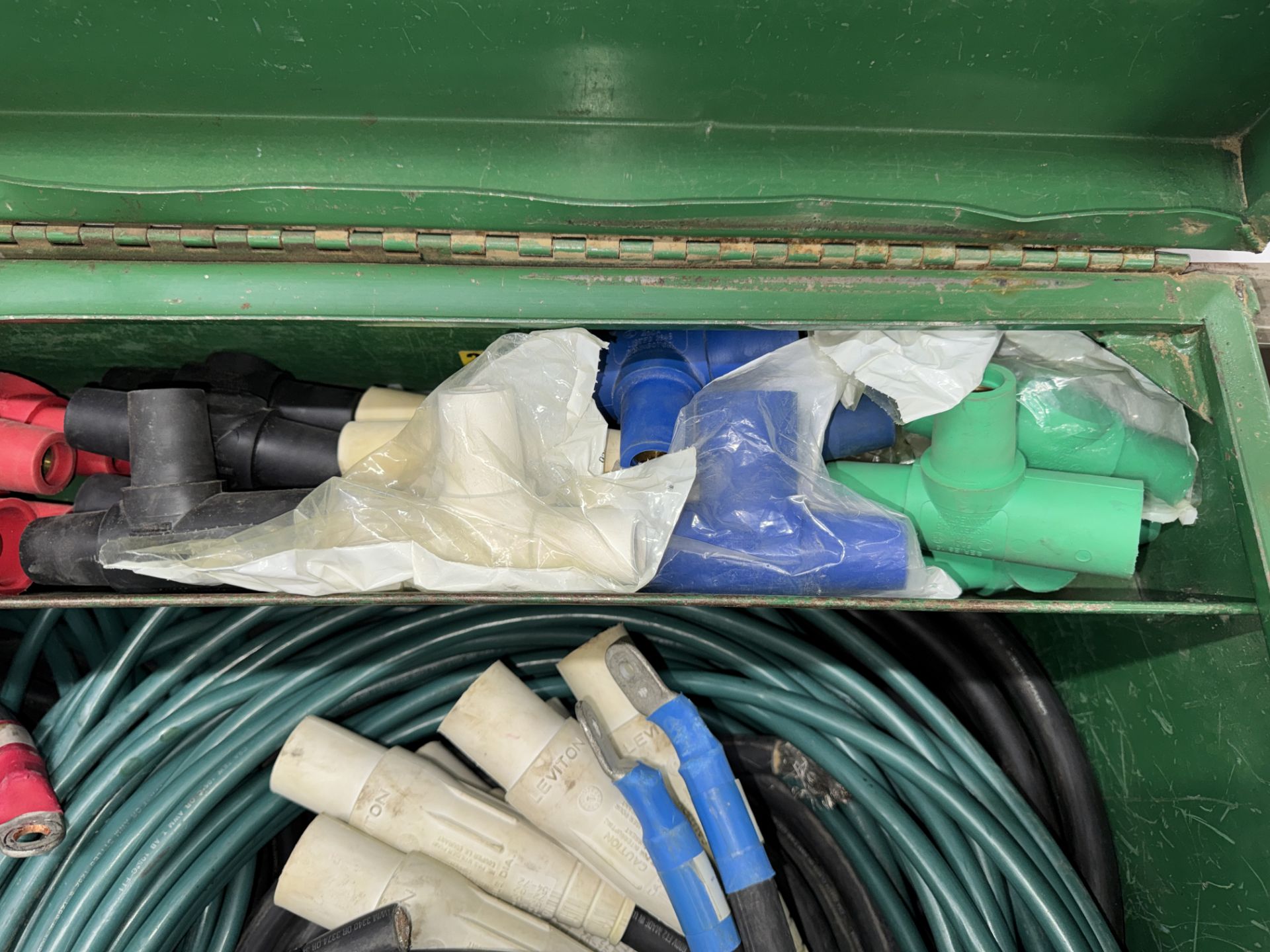 Greenlee #628 Port. Job Box w/ (25) - 4/0 Cam Lock Cables, Cam Lock Connector "T"'s - Image 8 of 11