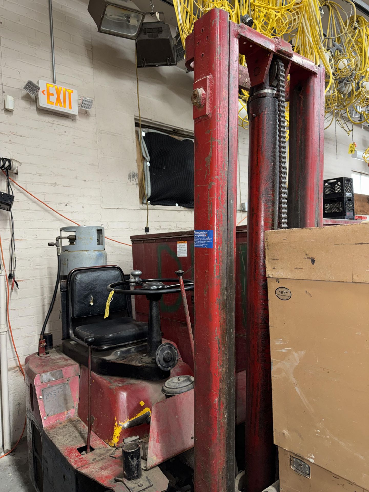 Hyster Model 20 Liquid Propane Lift Truck - Image 2 of 7