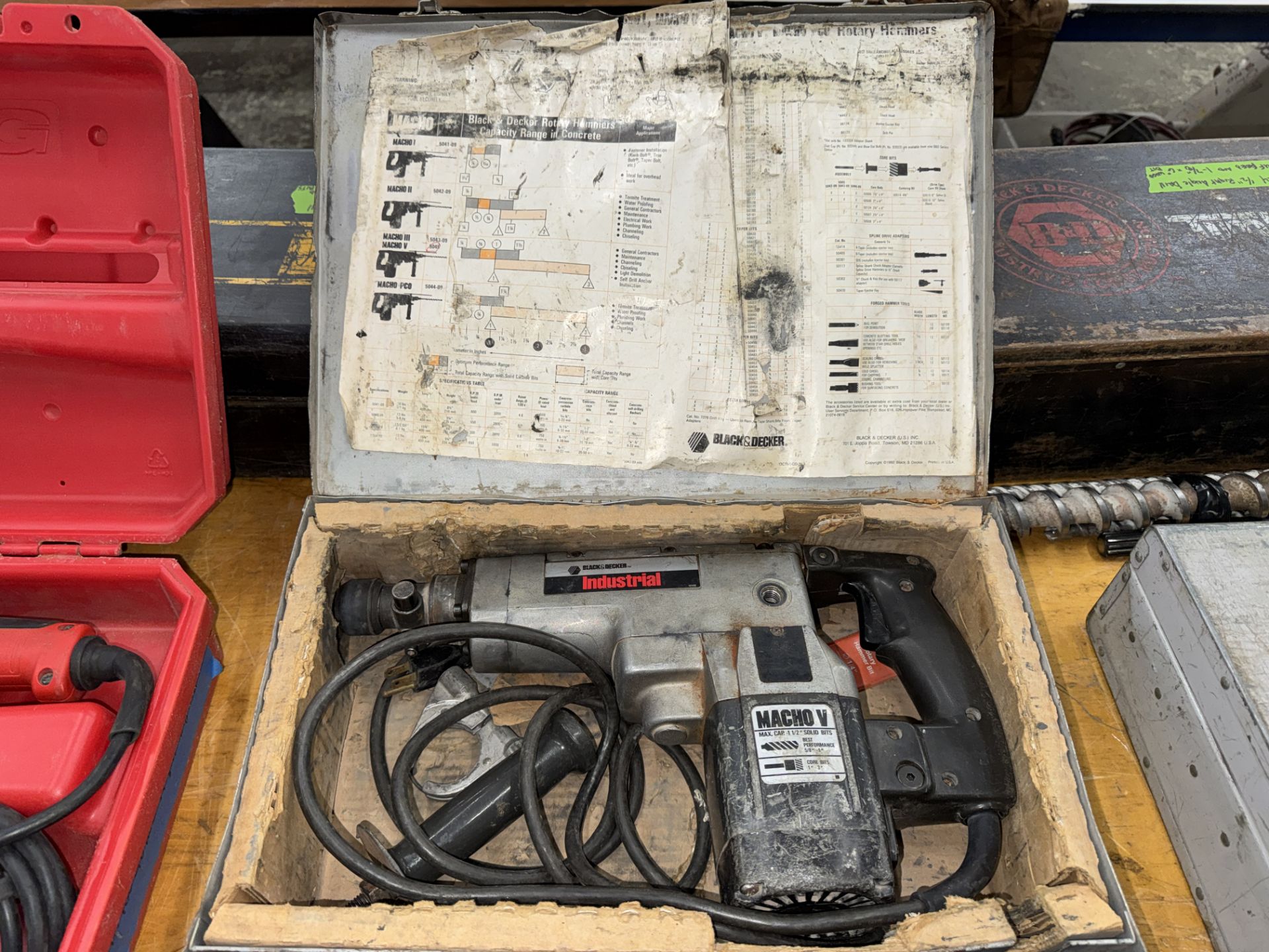 Black & Decker 5045 Rotary Hammer, 1.5", 120 V, w/ Bits and Case