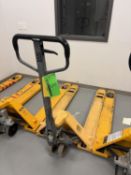 PRIORITY PALLET JACK 2500 KG CAP.
