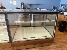 FEDERAL MODEL SGR5048 50" FULL SERVICE REFRIGERATED BAKERY DISPLAY CASE