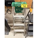 WERNER 4' ALUMINUM STEP LADDER