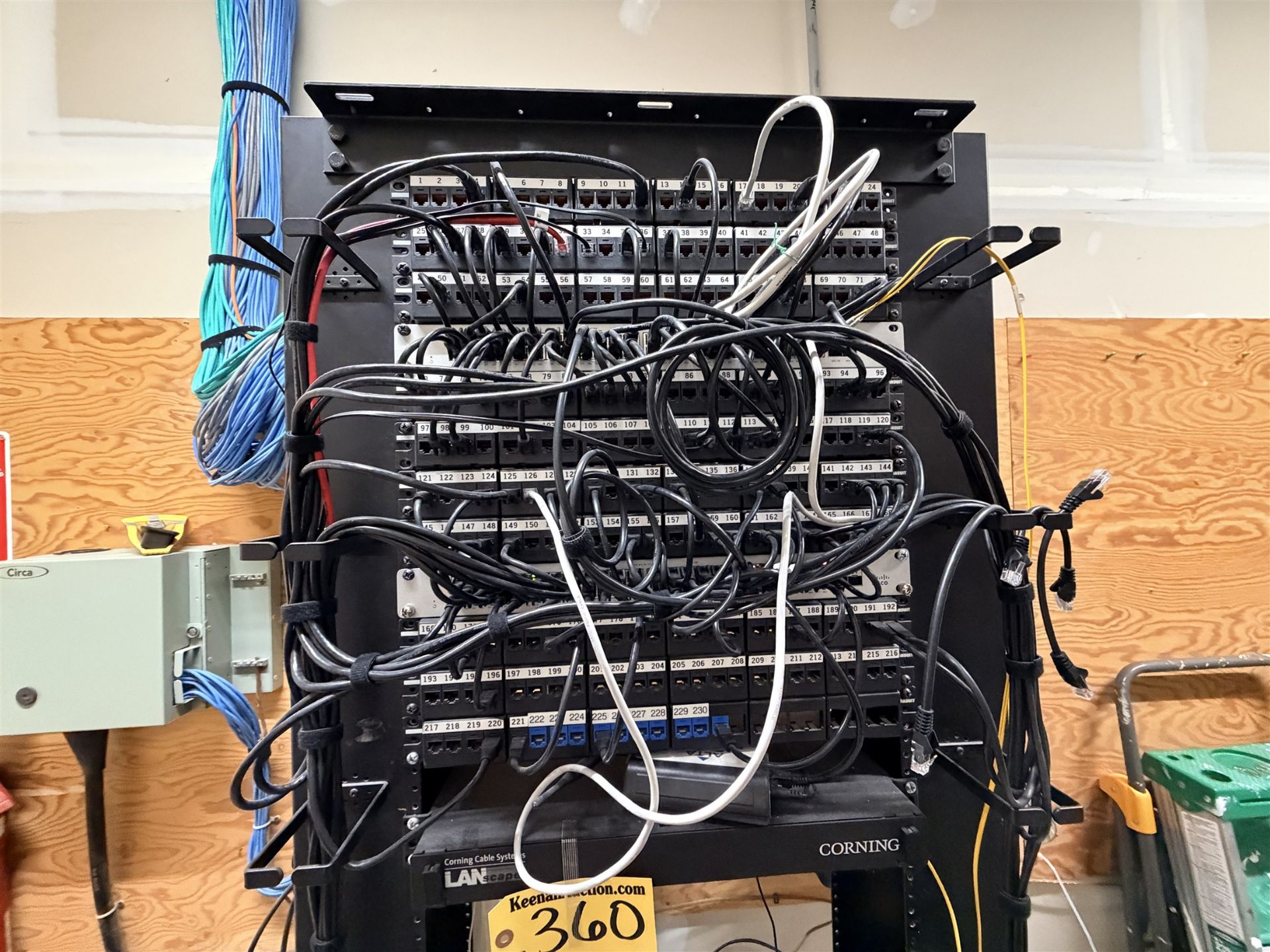 PANDUIT DATA-PATCH 230-PORT PATCH PANEL COMPONENT RACK - Image 2 of 9