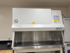 THE BAKER COMPANY MODEL SG603A-E BIOLOGICAL SAFETY CABINET