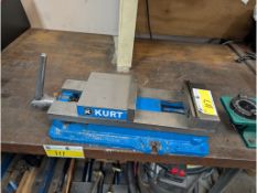Kurt D688 6" Machine Vise