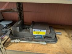 Kurt Machine 6" Vise