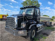 2016 Freightliner 114SD Flatbed w/ Moffett Hookup