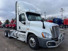 2016 Freightliner CA125 Daycab