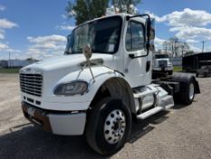 2015 Freightliner M2106 Daycab
