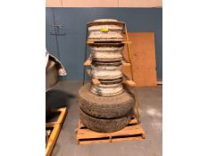 (2) 275/80R22 Tires & (4) Steel Rims
