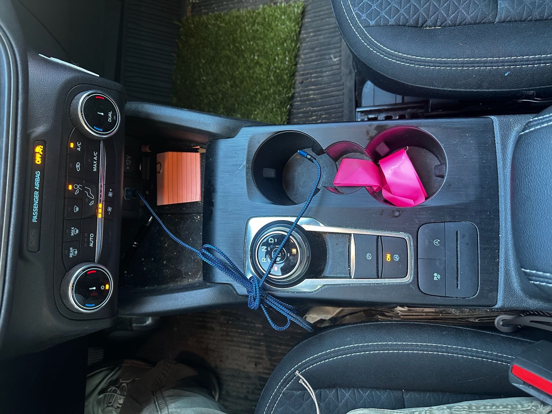2025 Ford Escape - Image 16 of 18