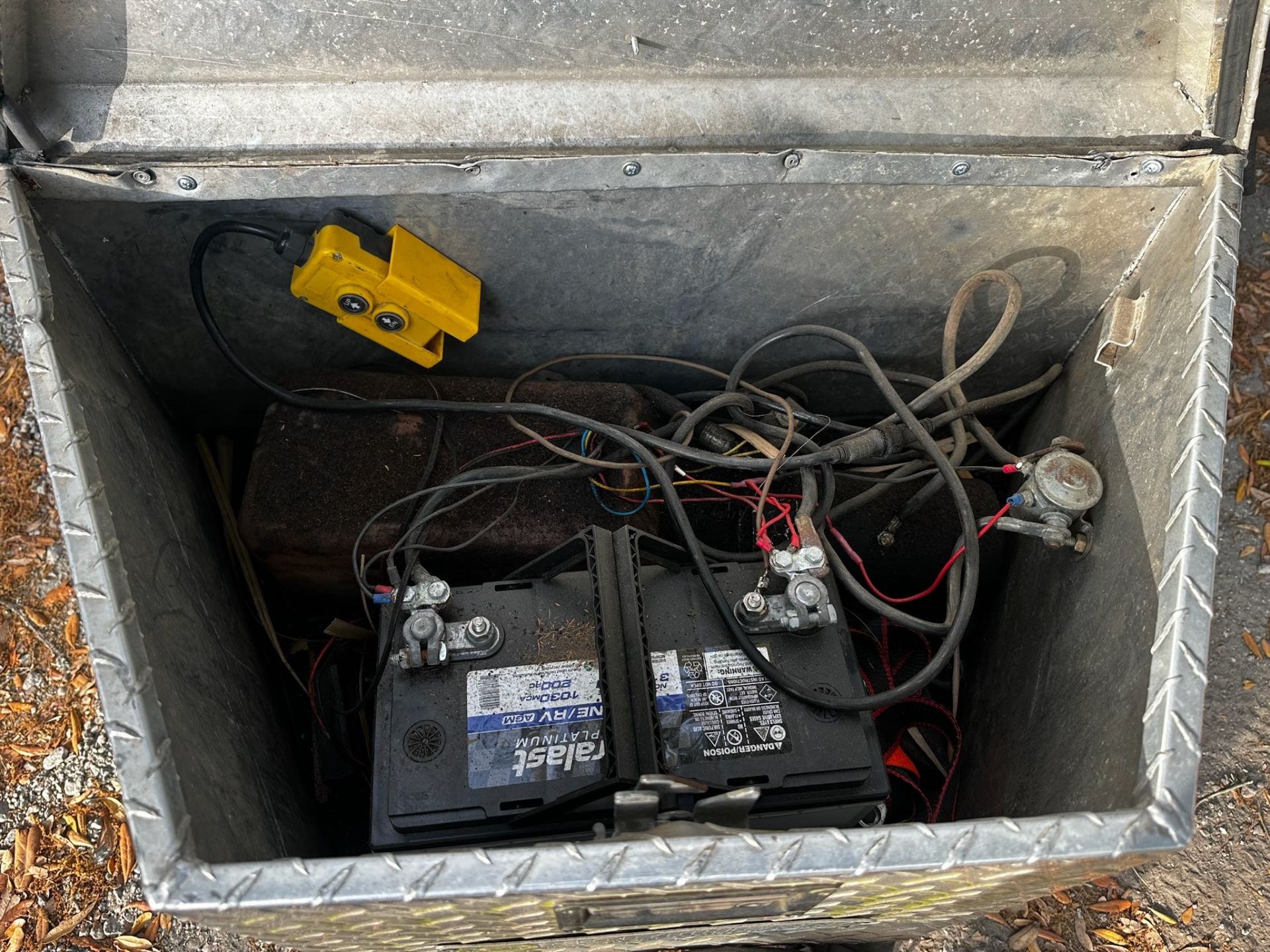 Homesteader Dump Trailer - Image 11 of 13