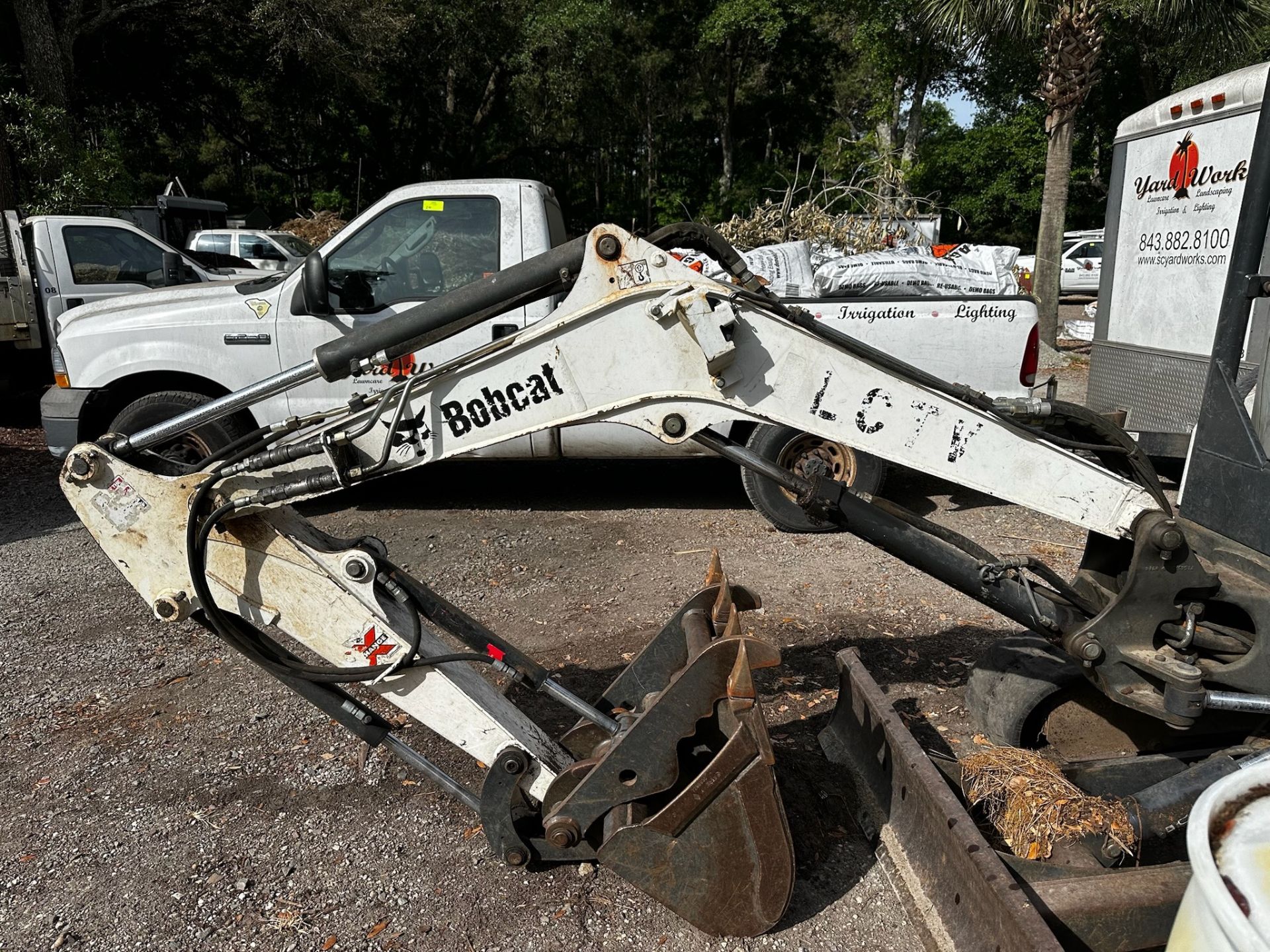 Bobcat E26 2.9-ton Mini Excavator - Image 4 of 16