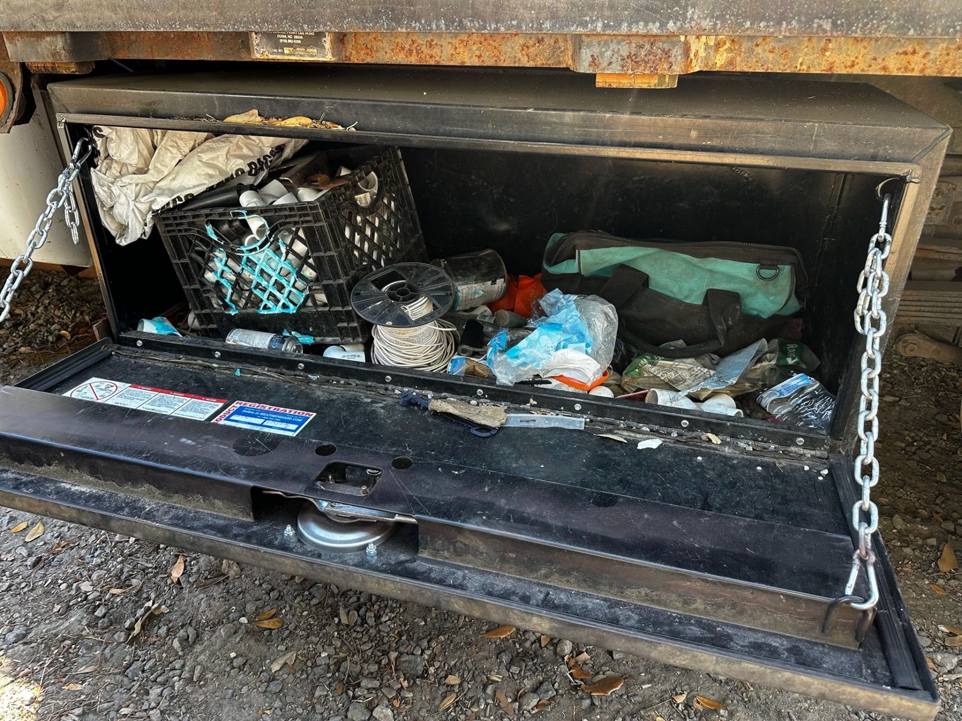 2007 Chevy C3500 Landscaping Dump Truck - Image 9 of 26