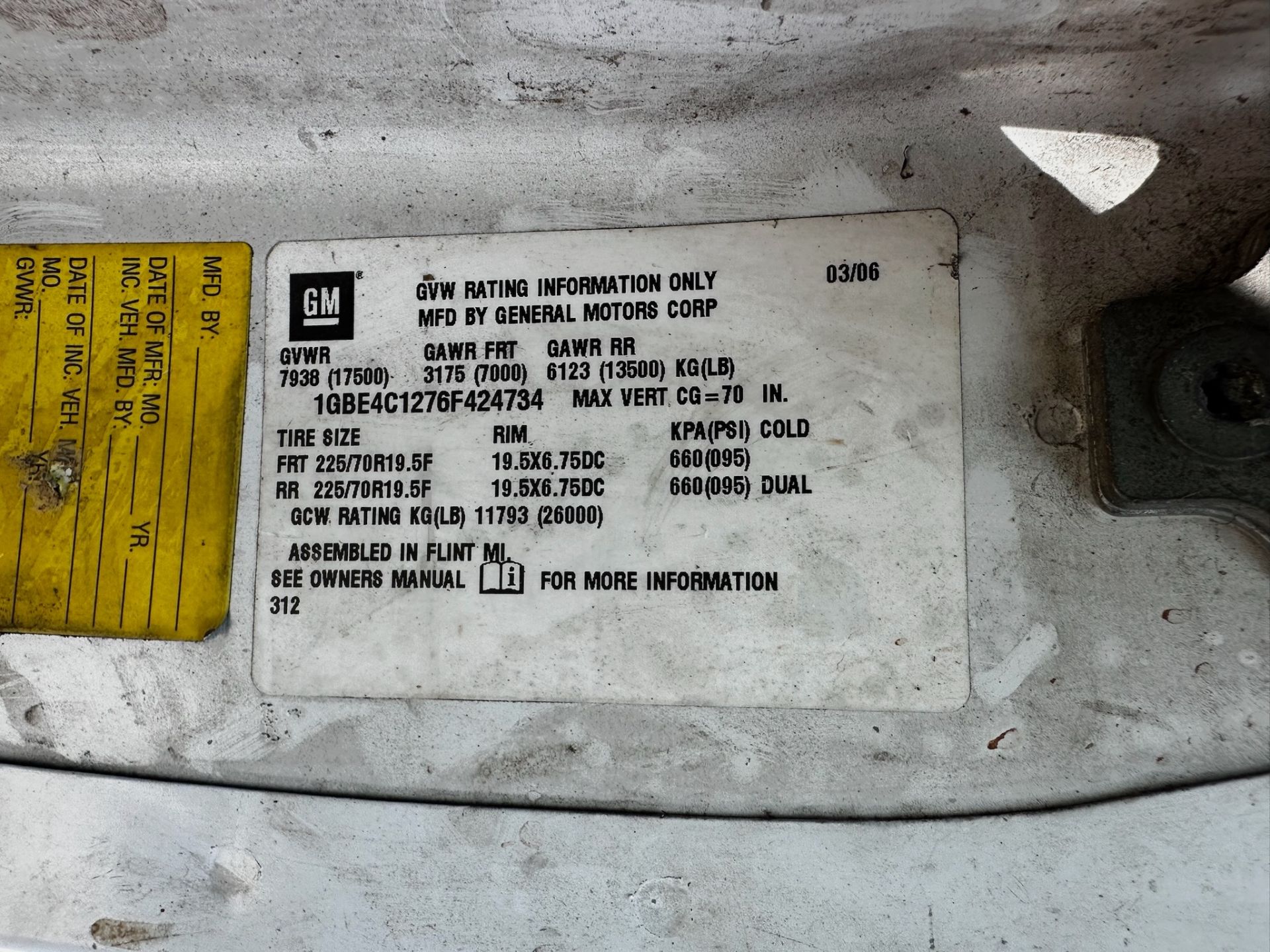 2006 Chevy 4500 Dump Truck - Image 13 of 20