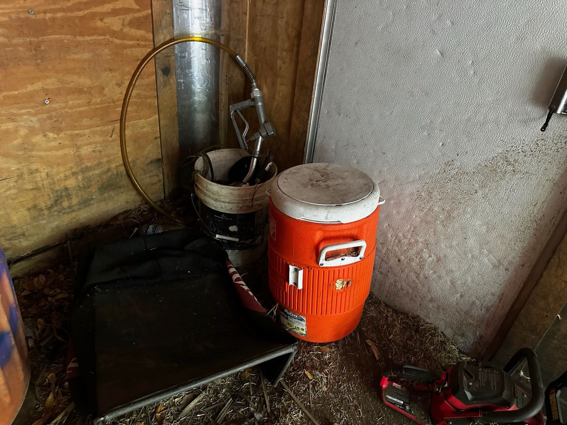 Contents of Trailer - Image 7 of 12