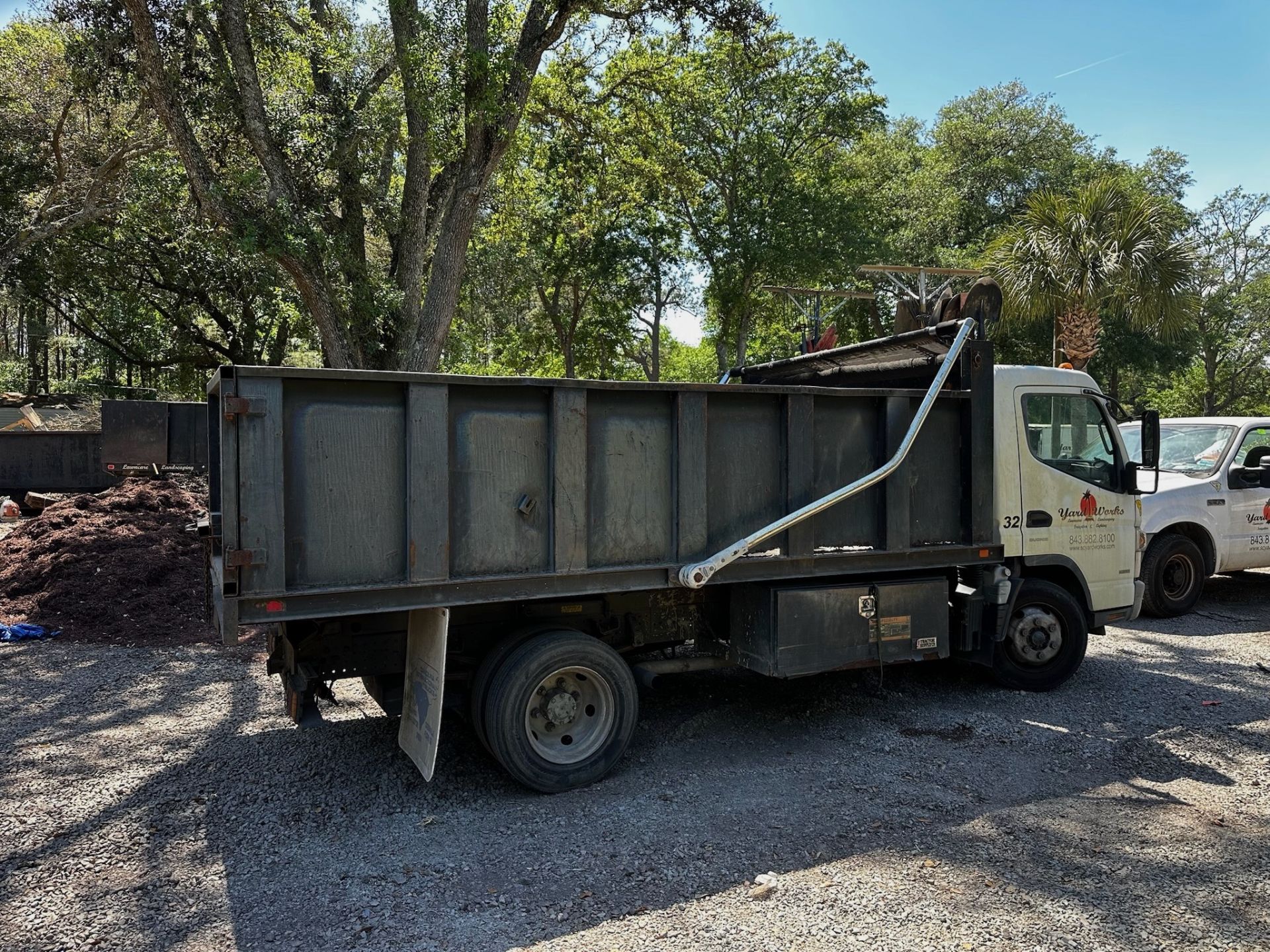 2013 Mitsubishi Fuso Landscape Dump Truck - Image 5 of 35