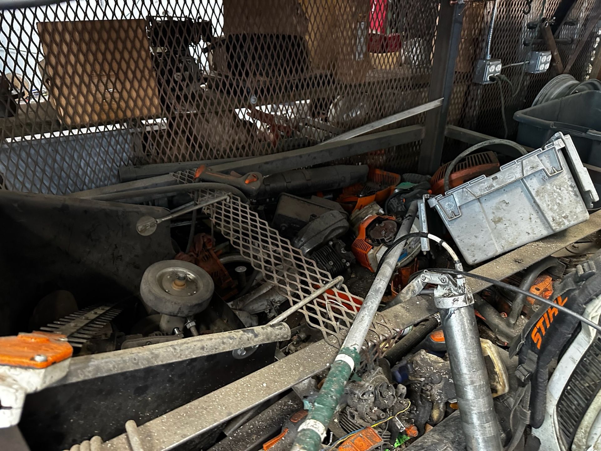Workbench with Contents - Image 19 of 19