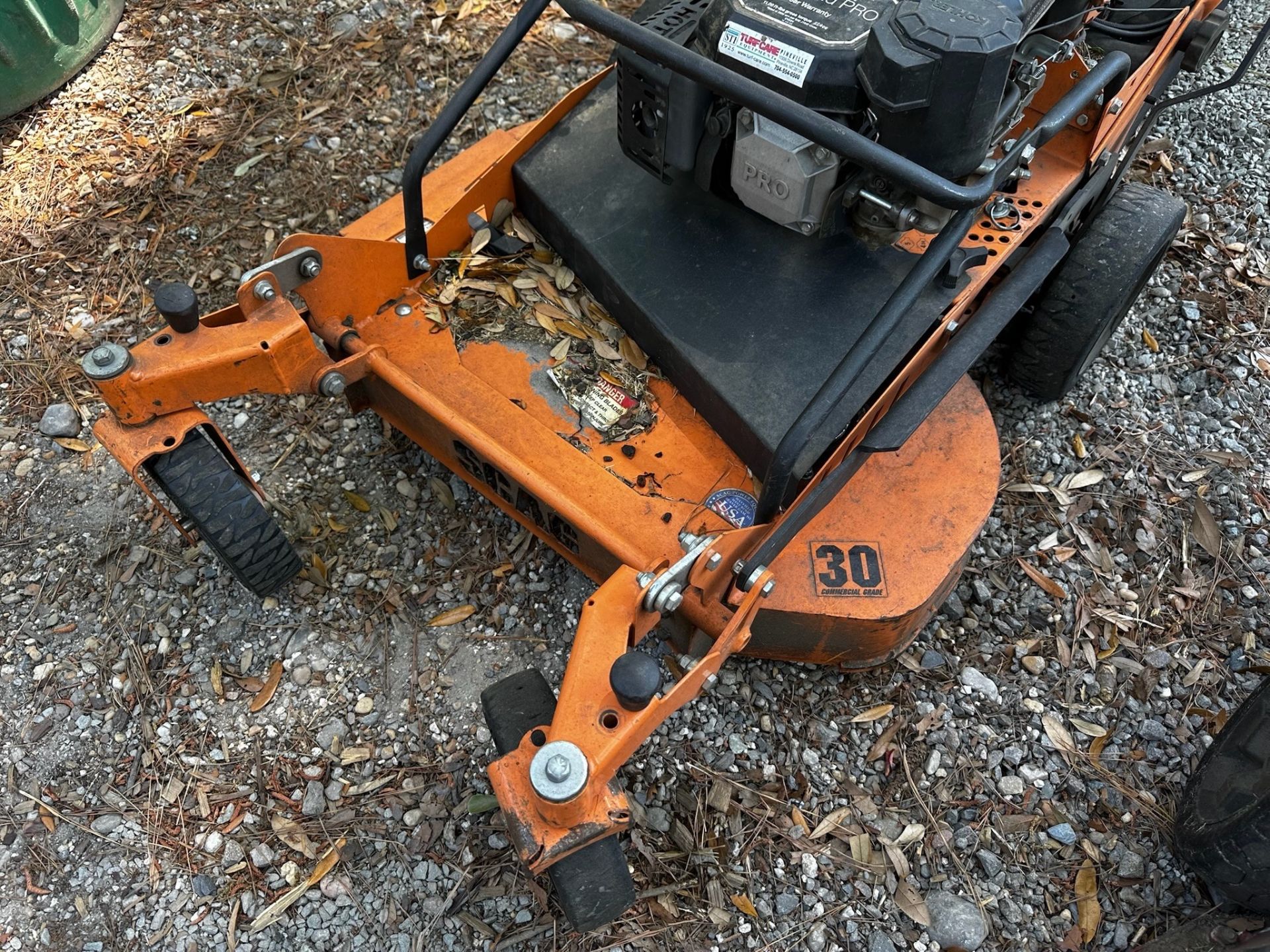 SCAG SFC 30 Walk Behind Mower - Image 4 of 8