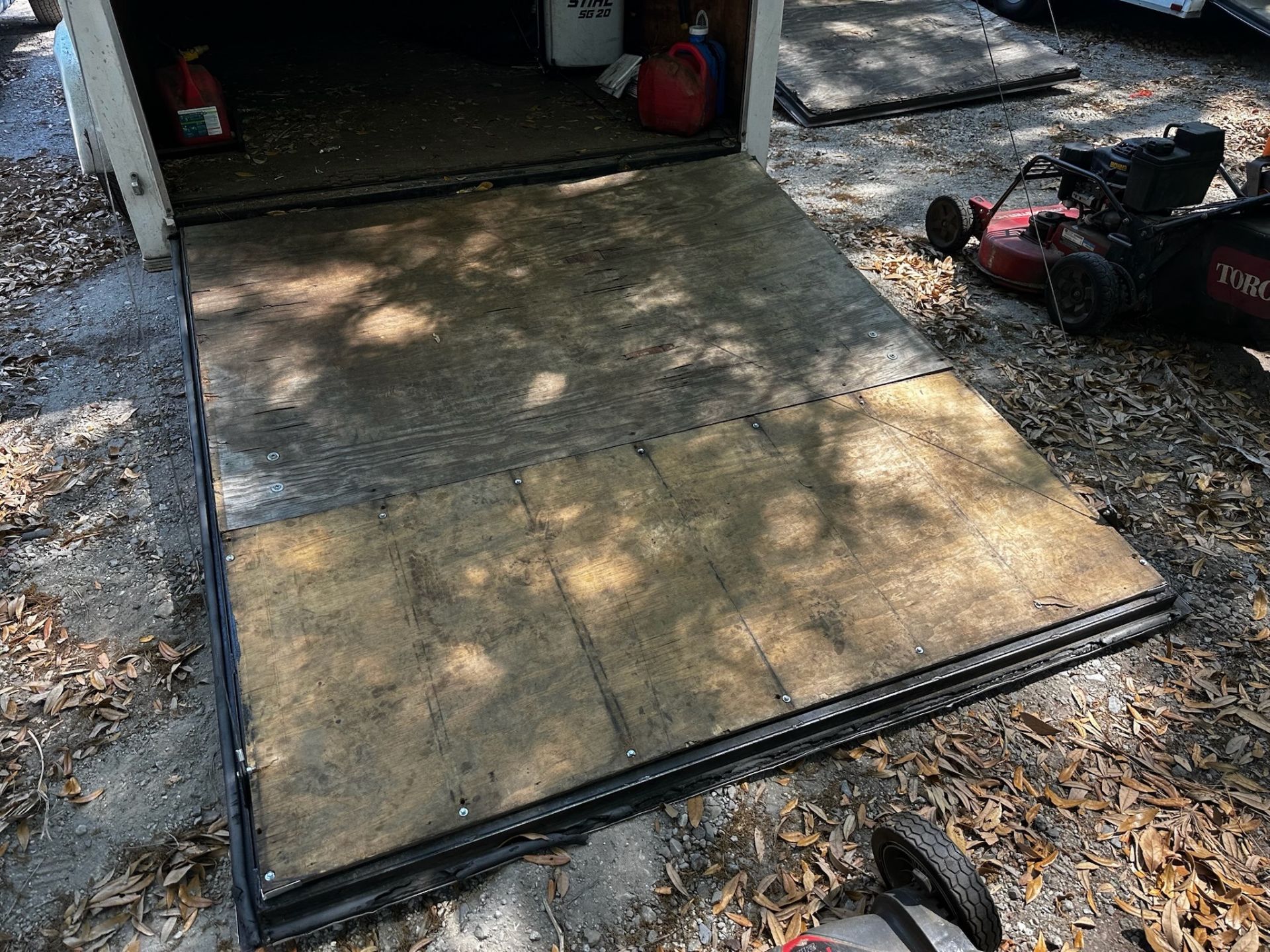 Enclosed Trailer - Image 8 of 12