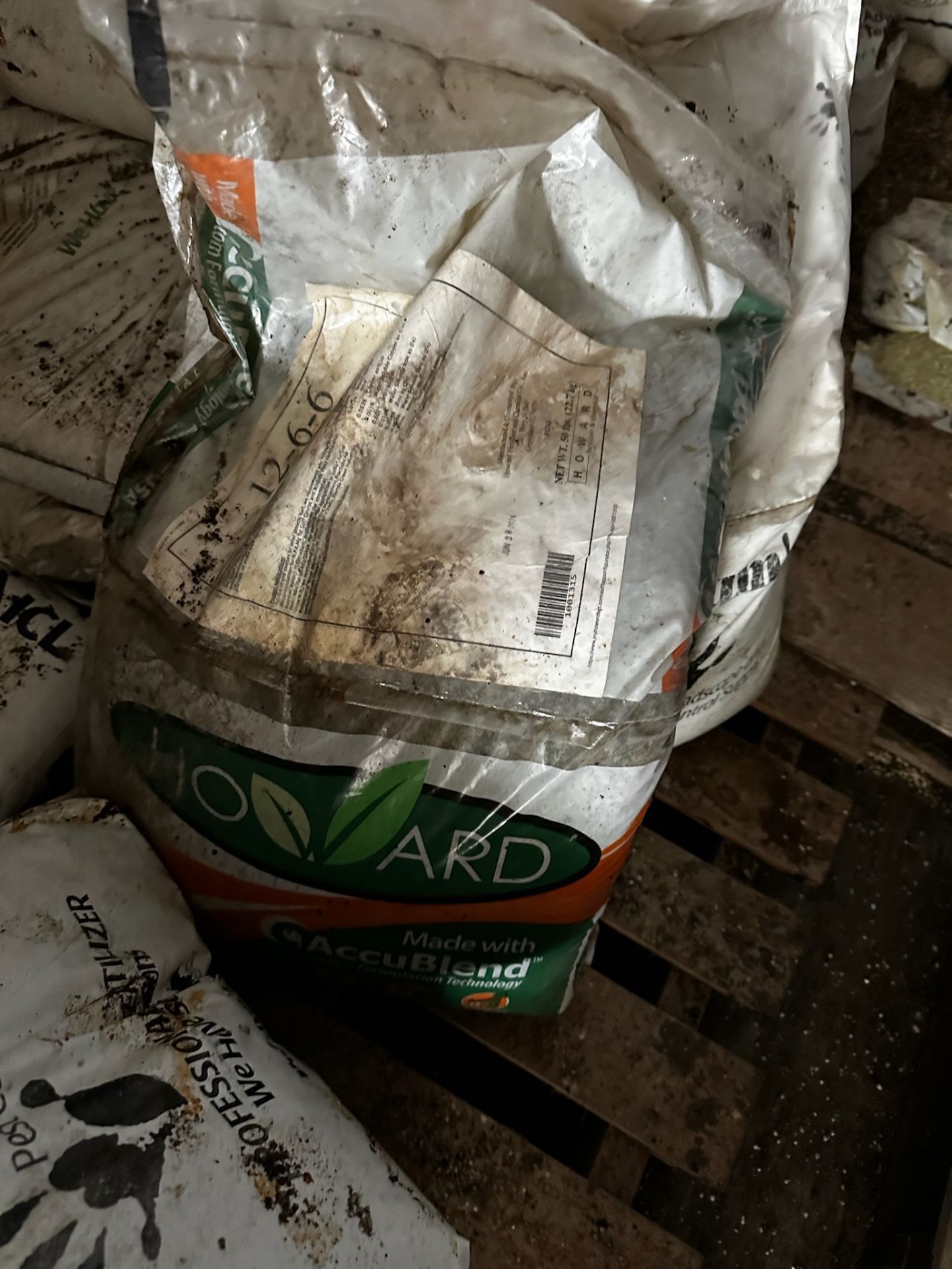 Lot of Assorted Bags of Fertilizer - Image 5 of 8