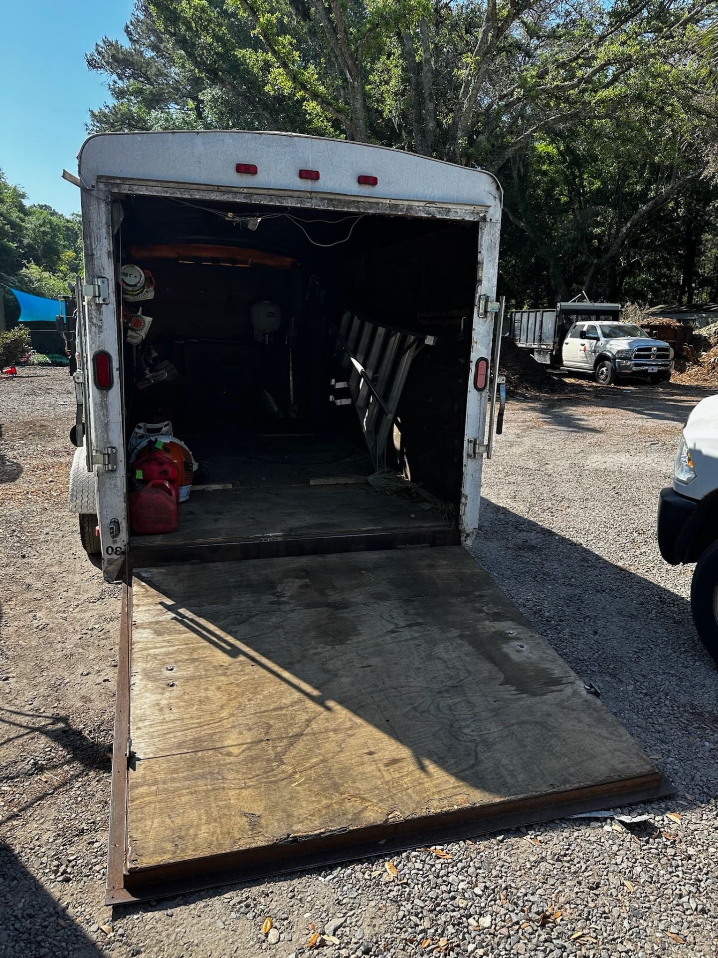 Enclosed Trailer - Image 5 of 8
