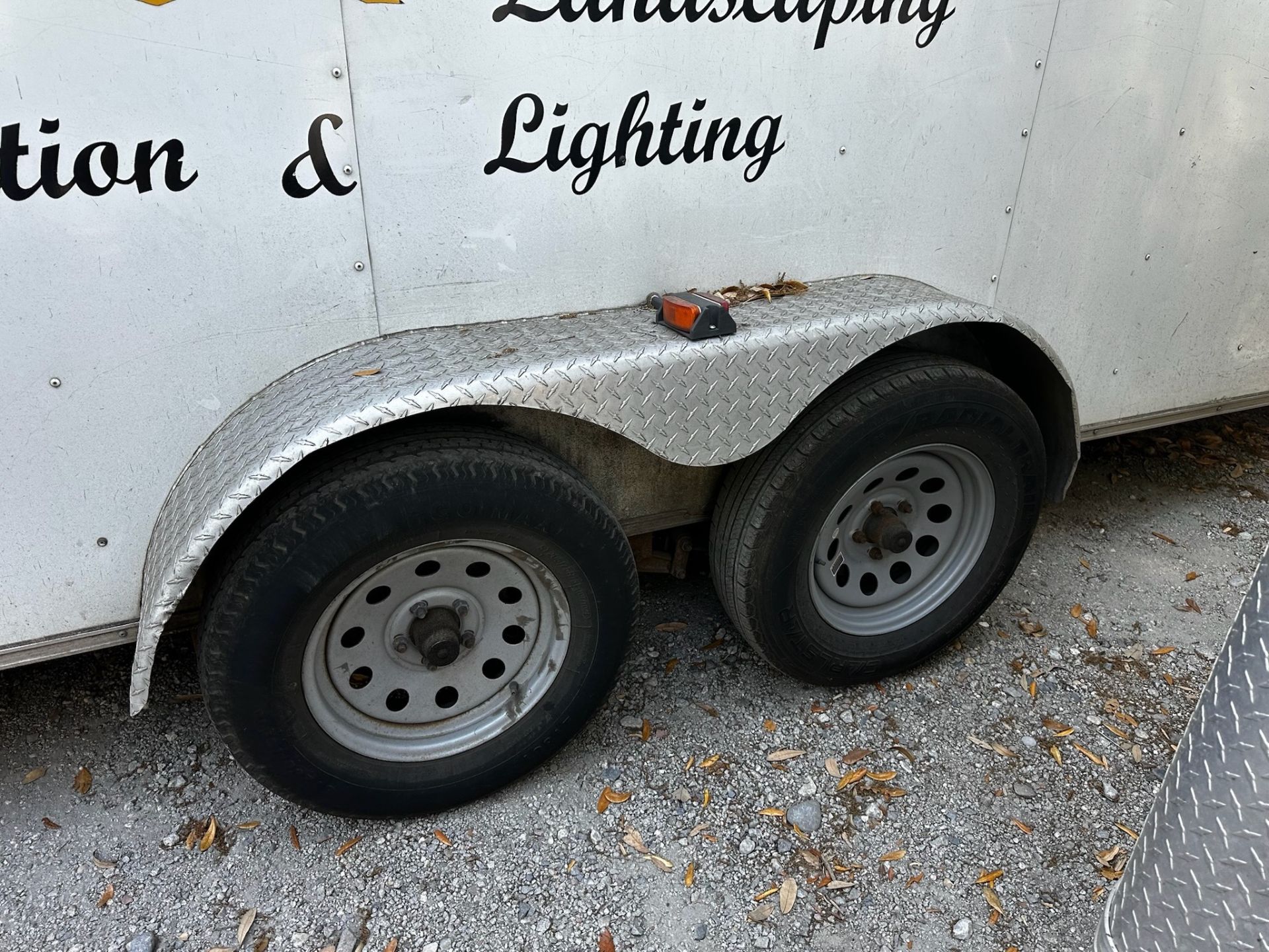 Enclosed Trailer - Image 4 of 10