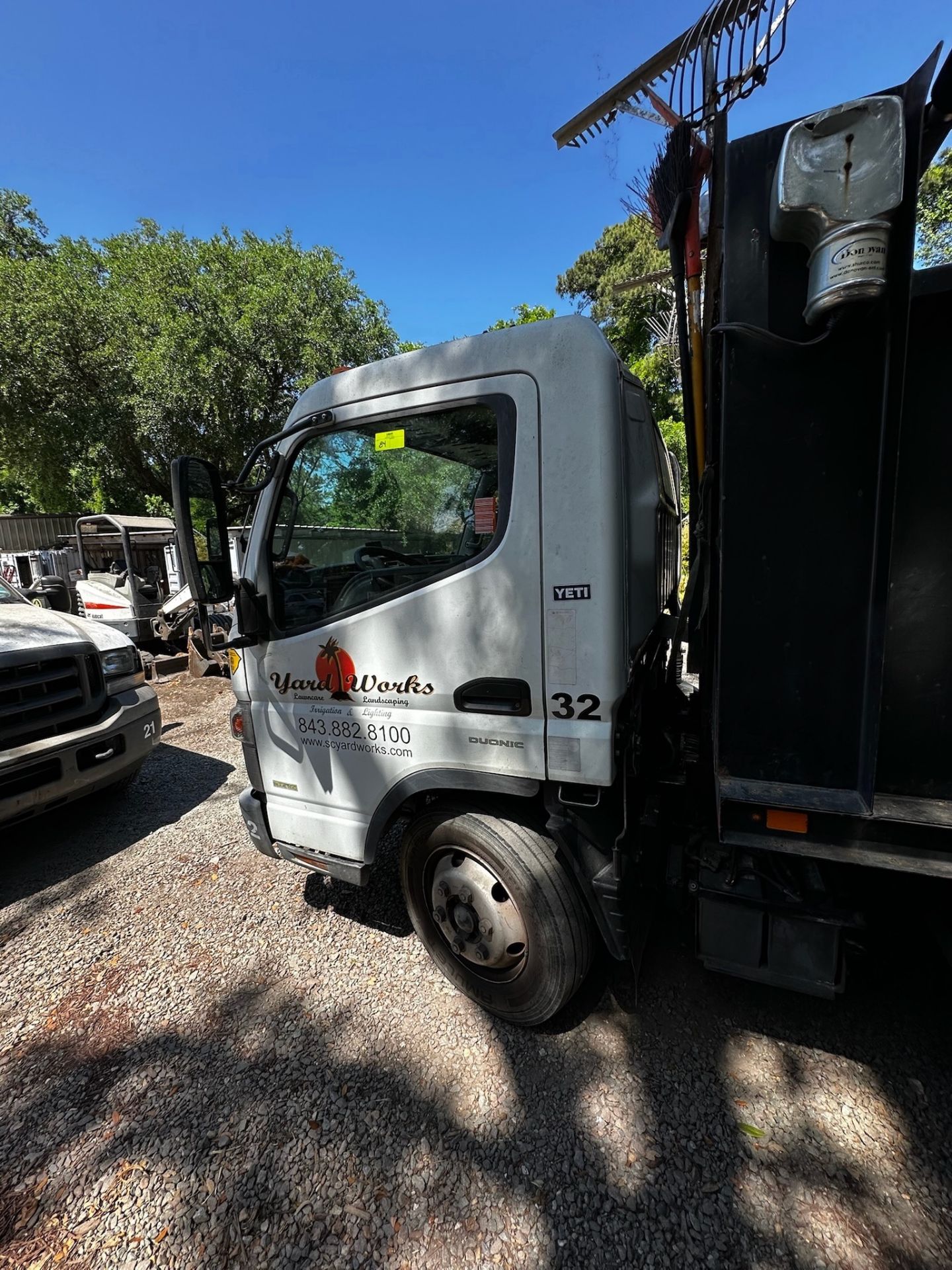2013 Mitsubishi Fuso Landscape Dump Truck - Image 19 of 35