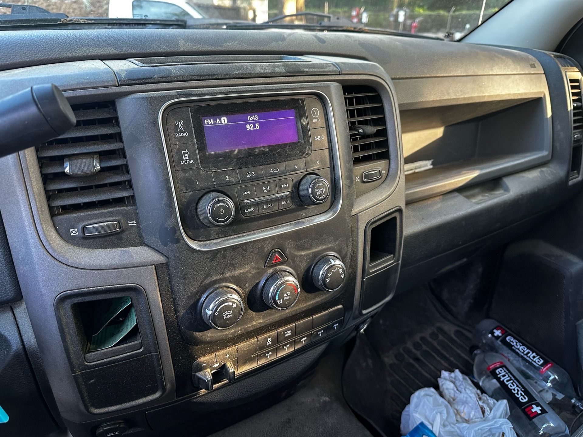2015 Dodge 2500 - Image 23 of 25