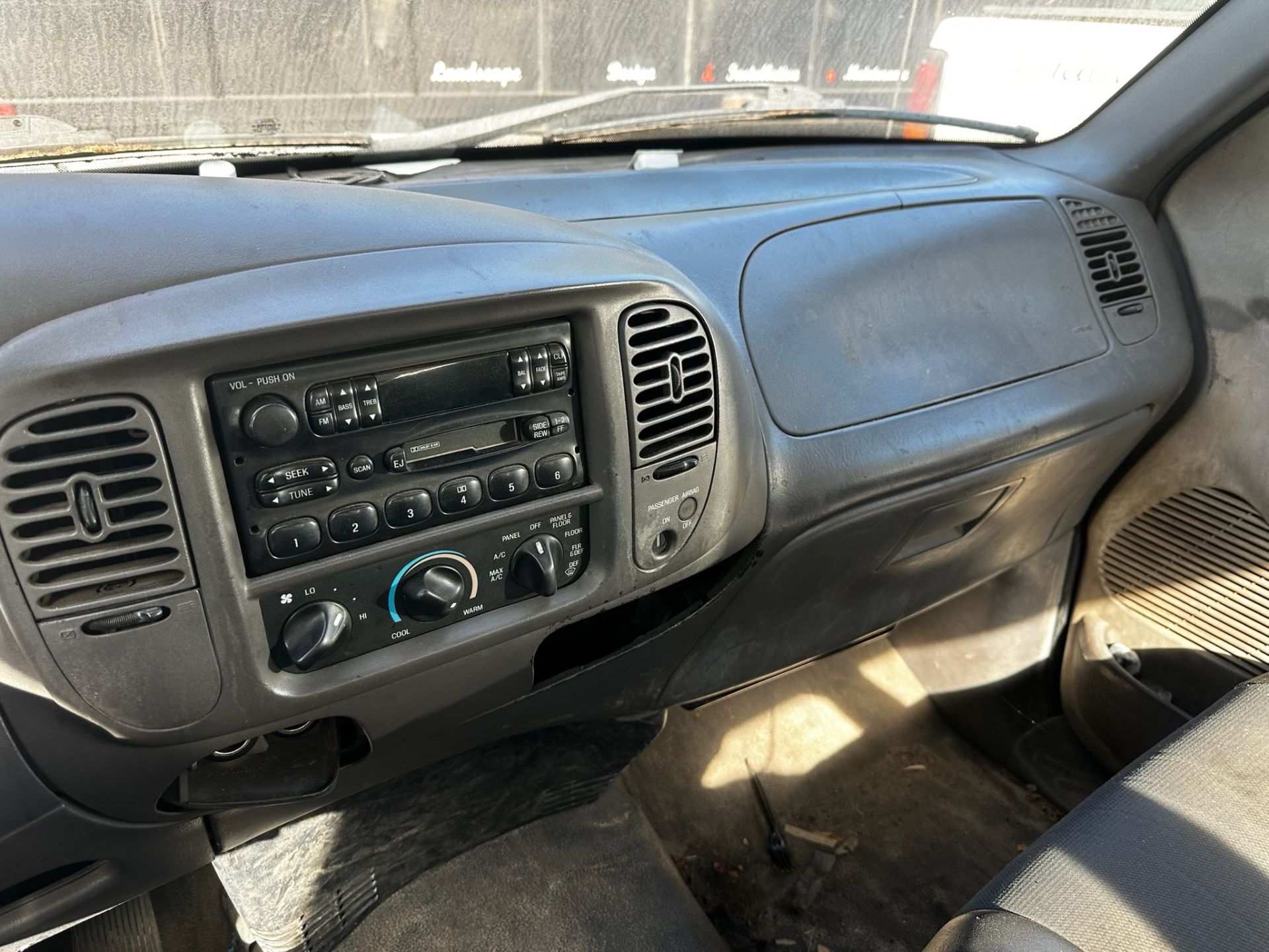 2003 Ford F150 - Image 15 of 15