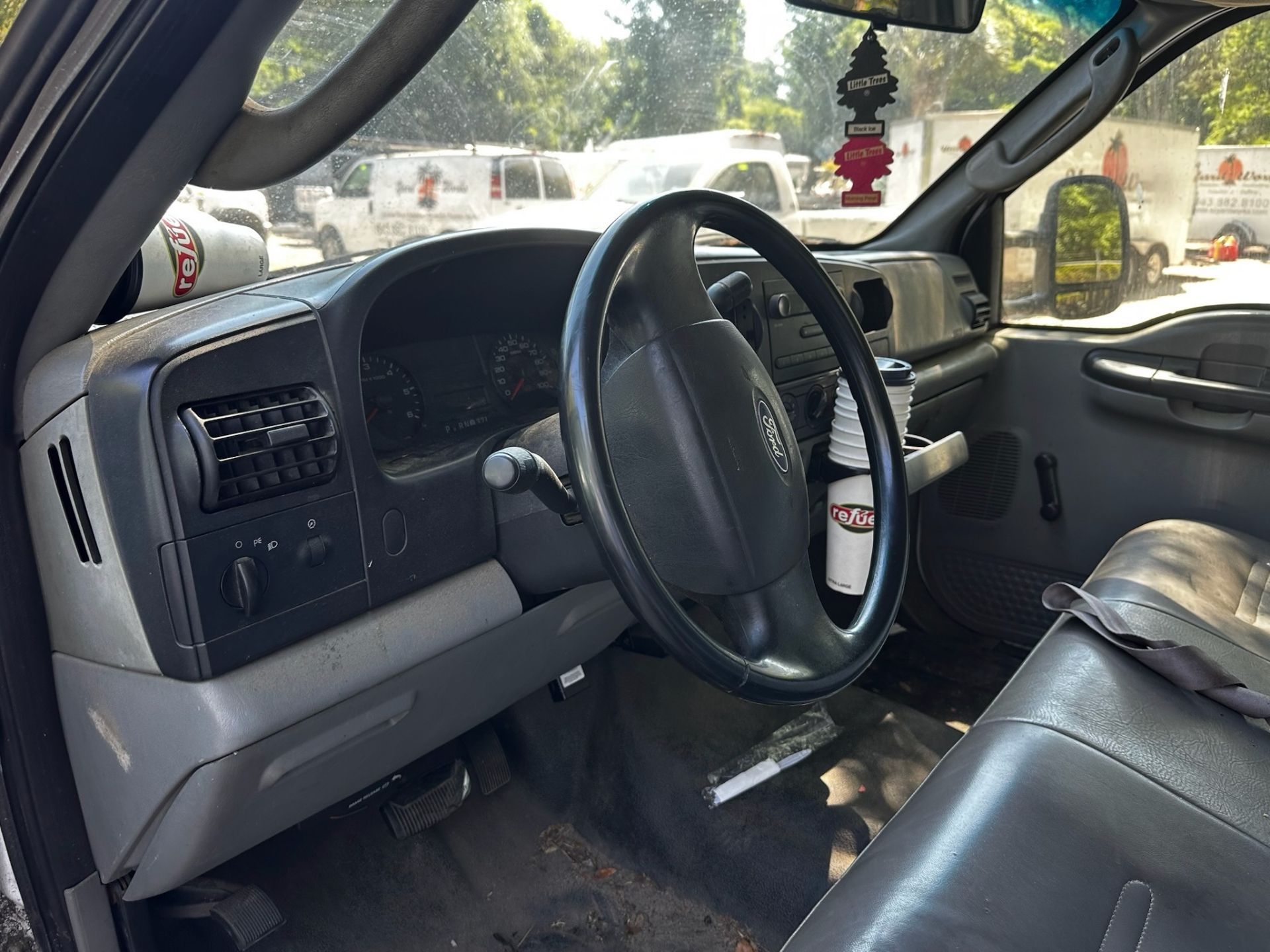 2007 Ford F250 XL SuperDuty - Image 16 of 17