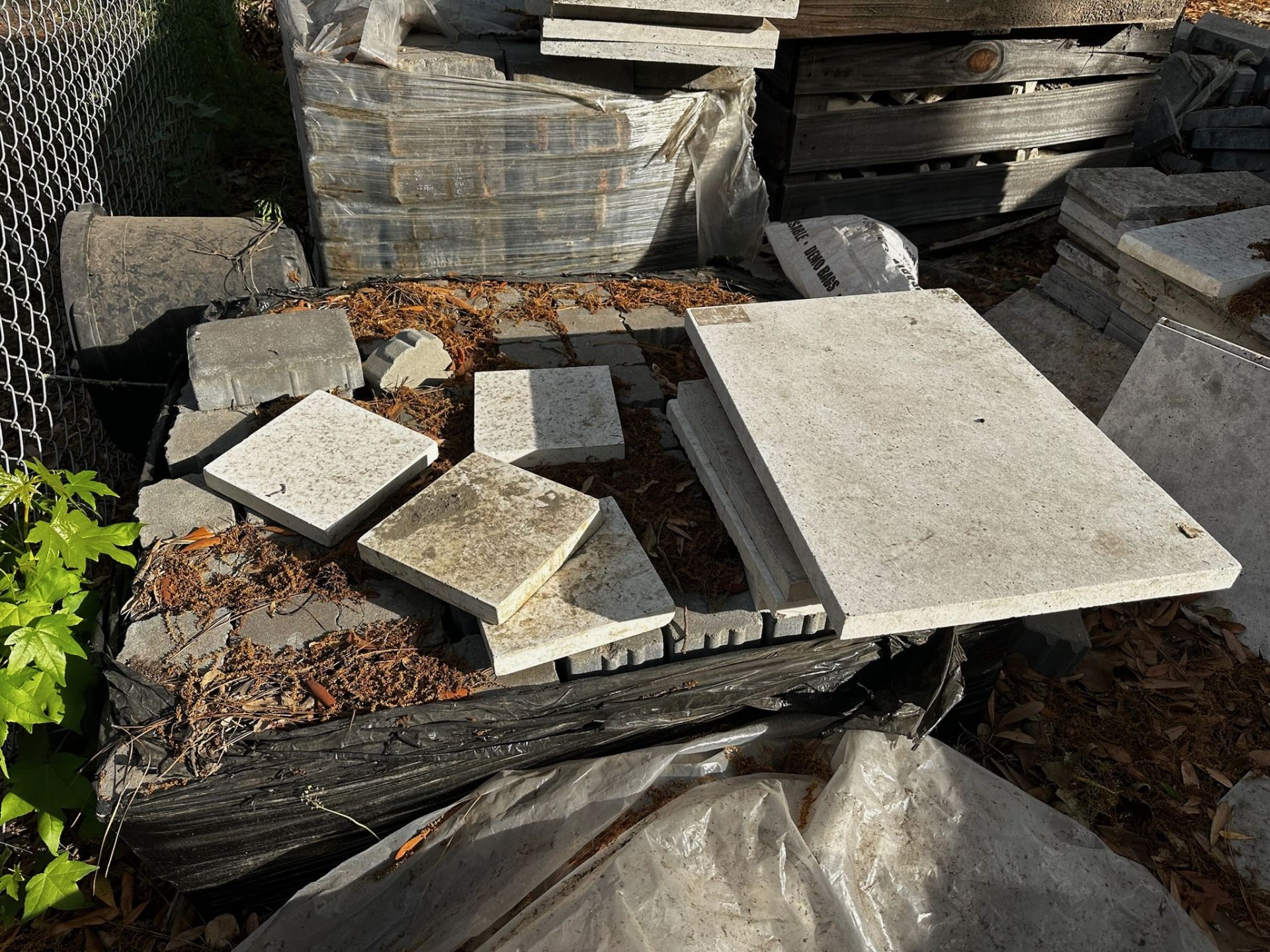 Bulk Traverstine and Concrete Pavers - Image 3 of 8
