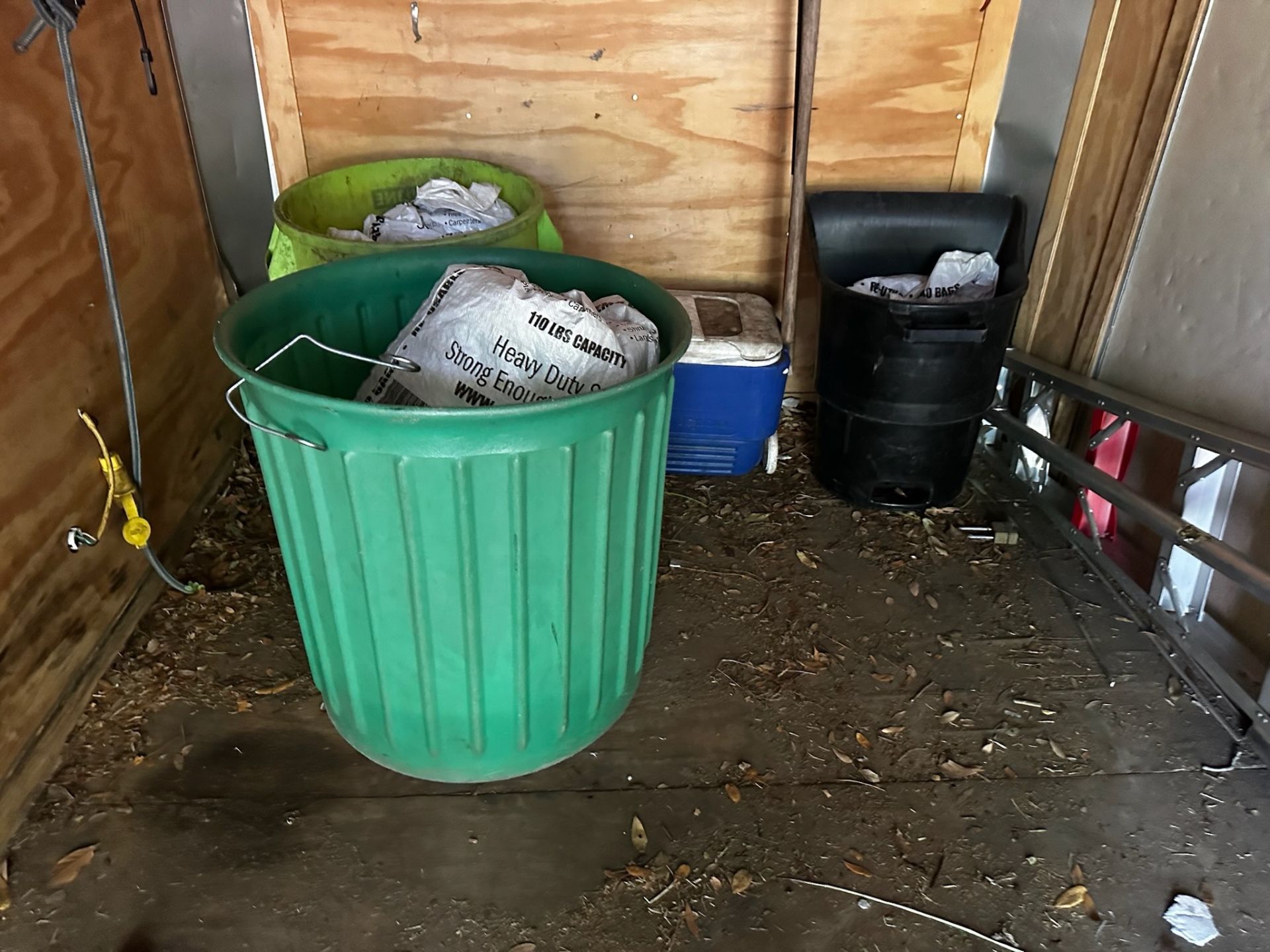 Contents of Trailer - Image 5 of 13