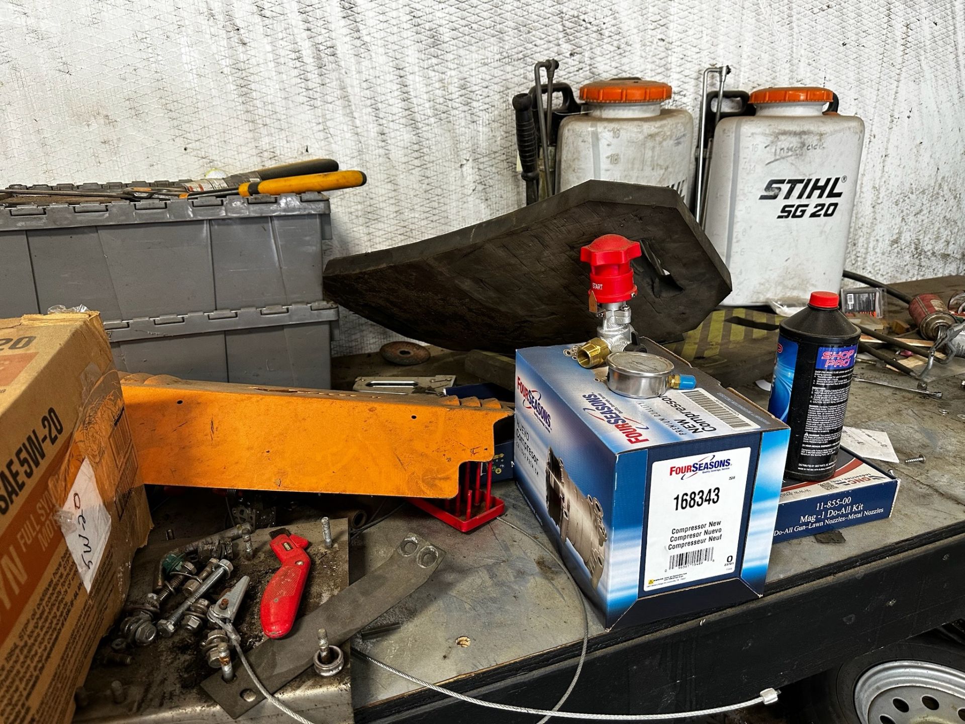 Workbench and Conents - Image 4 of 9