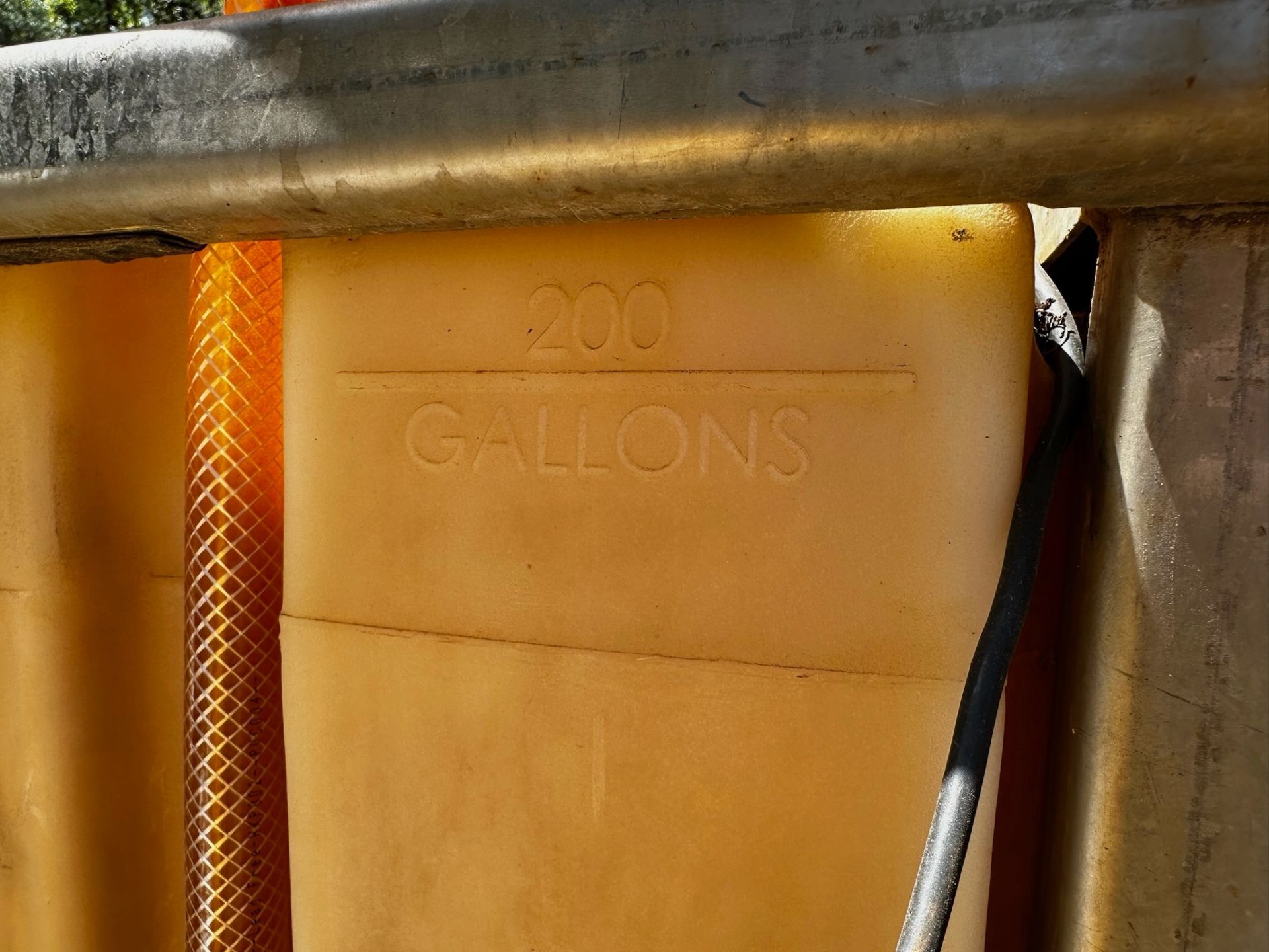2013 Ford F250 Flatbed Sprayer Truck - Image 6 of 20