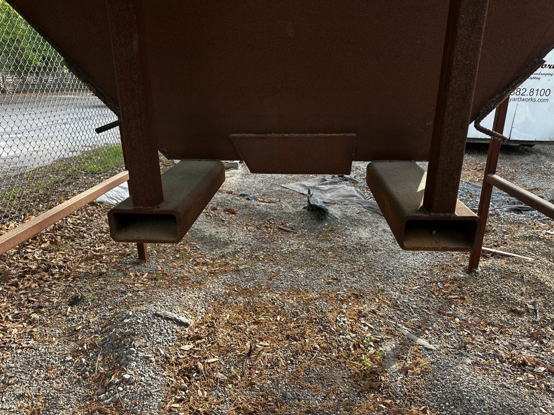 Steel Aggregate Hopper - Image 3 of 6