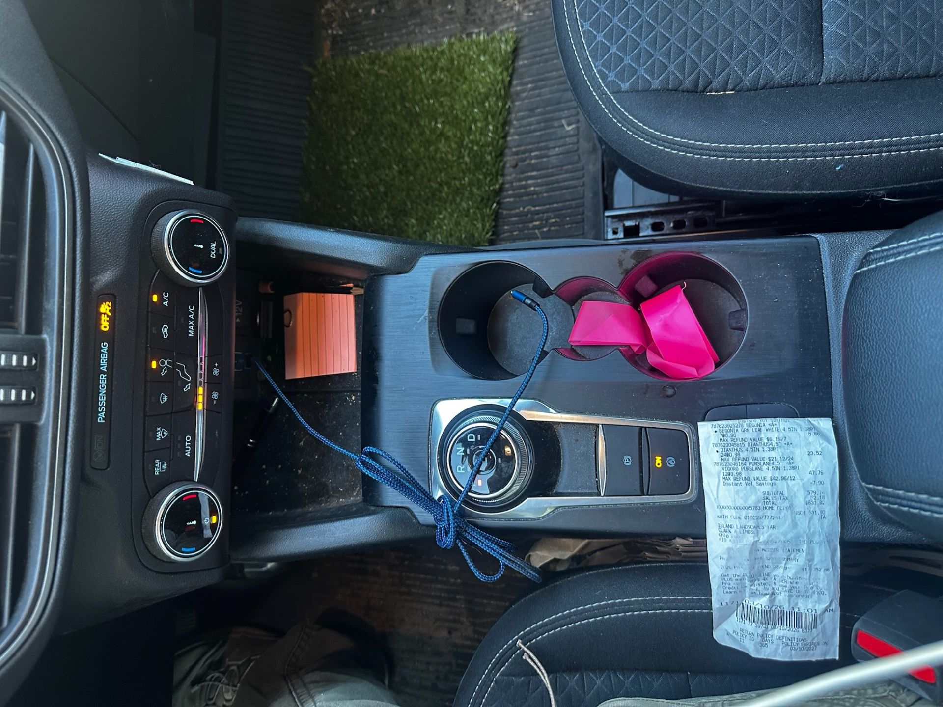 2025 Ford Escape - Image 15 of 18