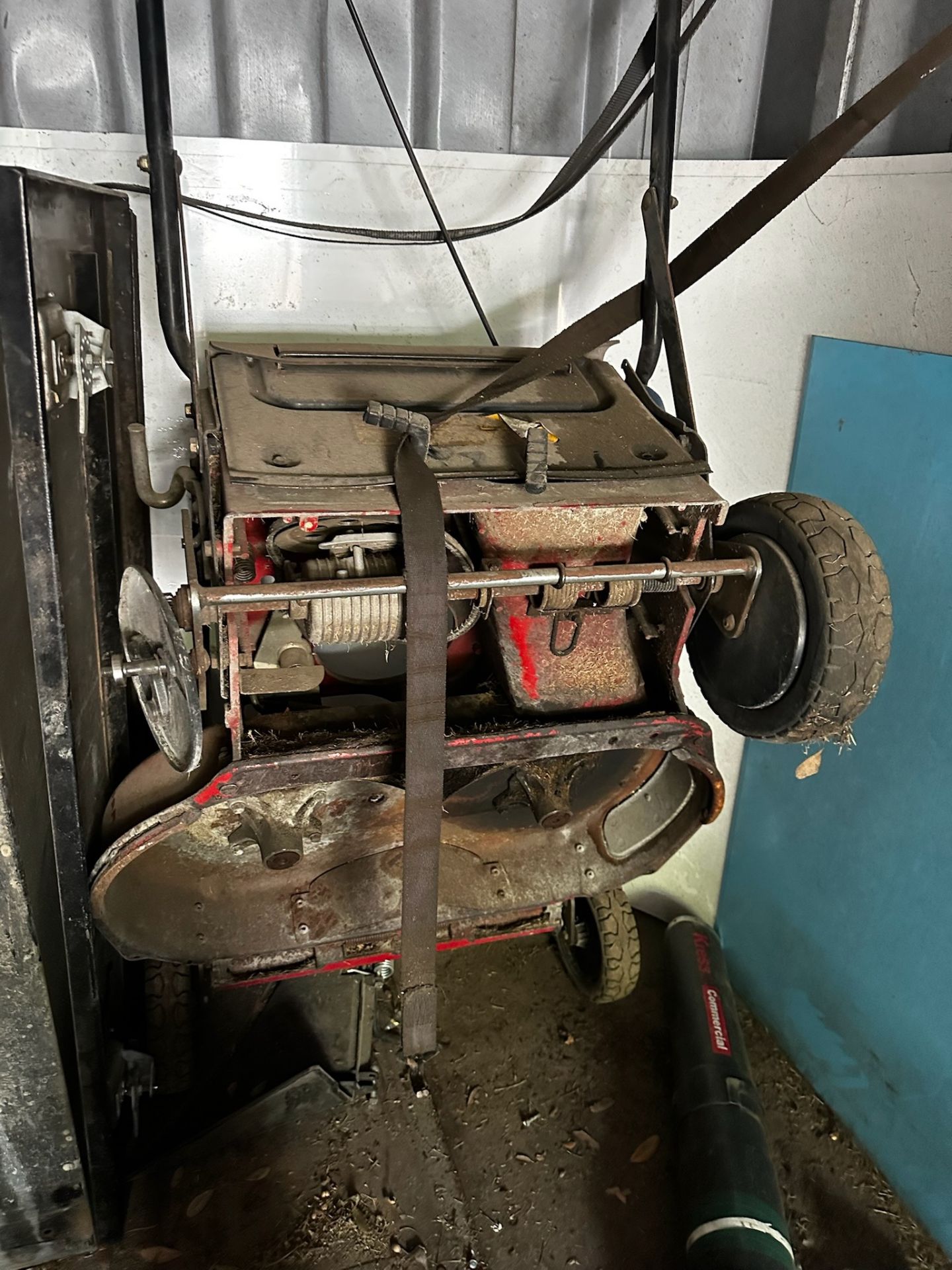 Toro TurfMaster 22215 30" Walk-Behind Mower with additional matching non-operational parts mower - Image 3 of 4