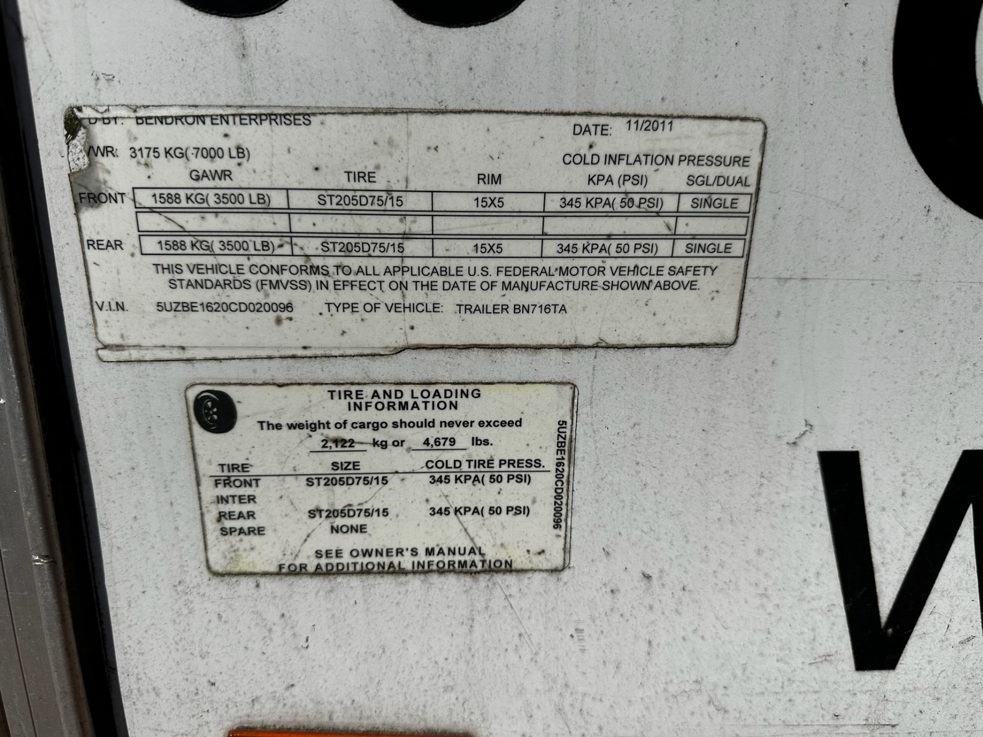 Enclosed Trailer - Image 3 of 8