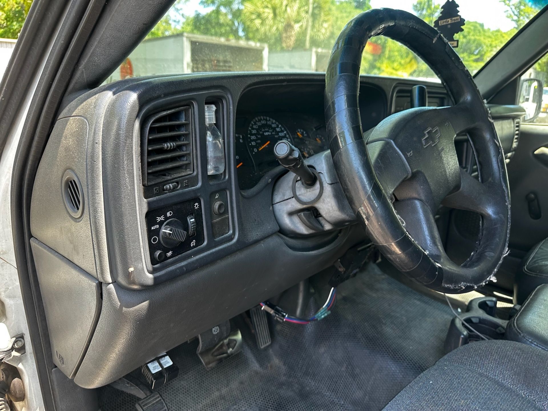2004 Chevrolet Silverado 2500HD Crew Cab - Image 17 of 17