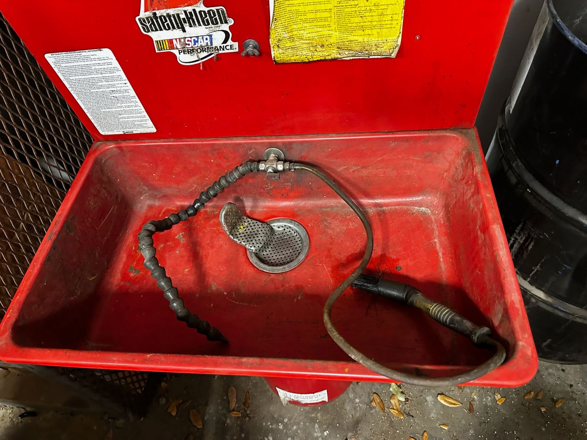Safety-Kleen Model 16 Solvent Parts Washer - Image 4 of 5