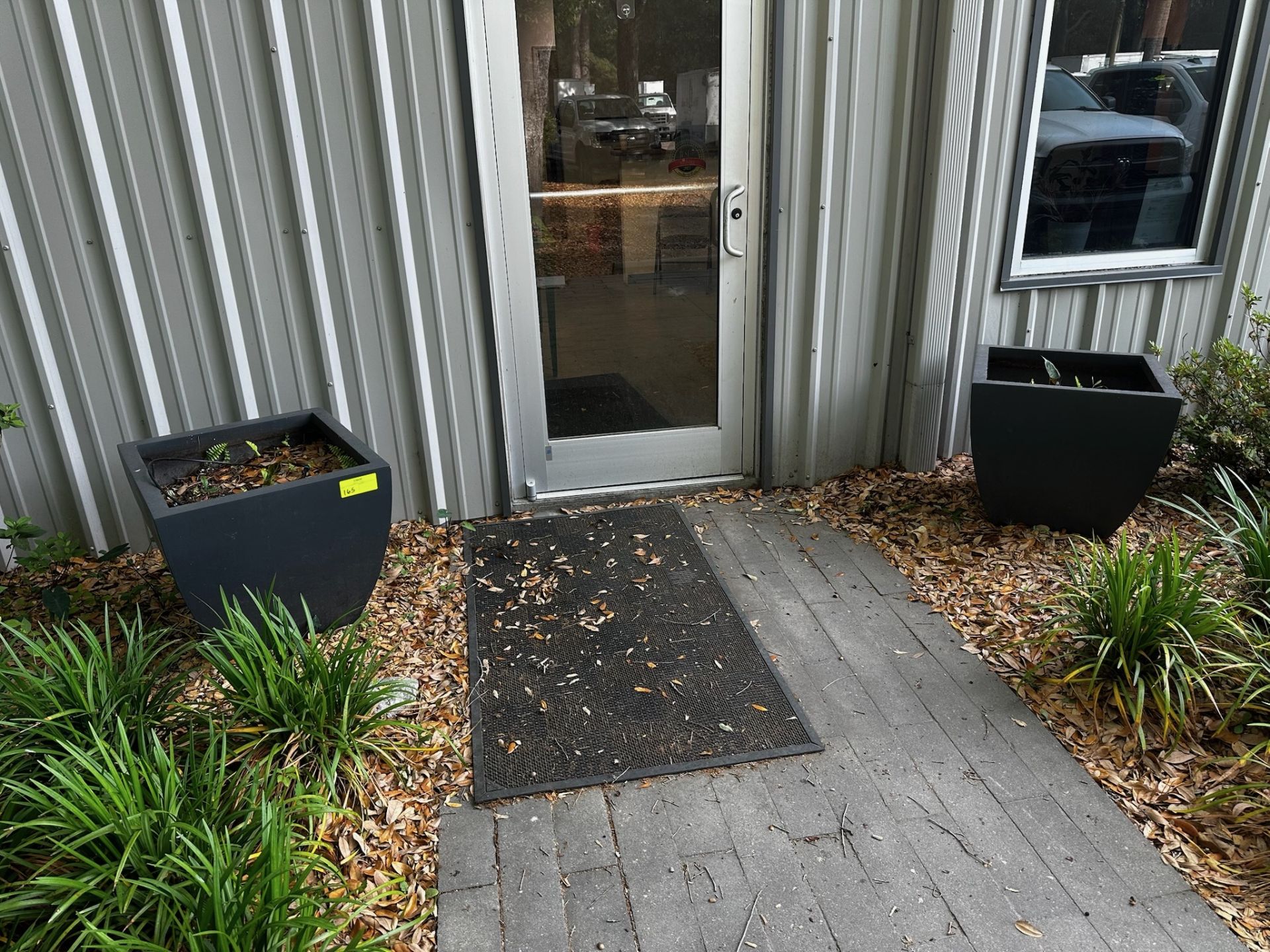 Set of 2 Planters - Image 2 of 4