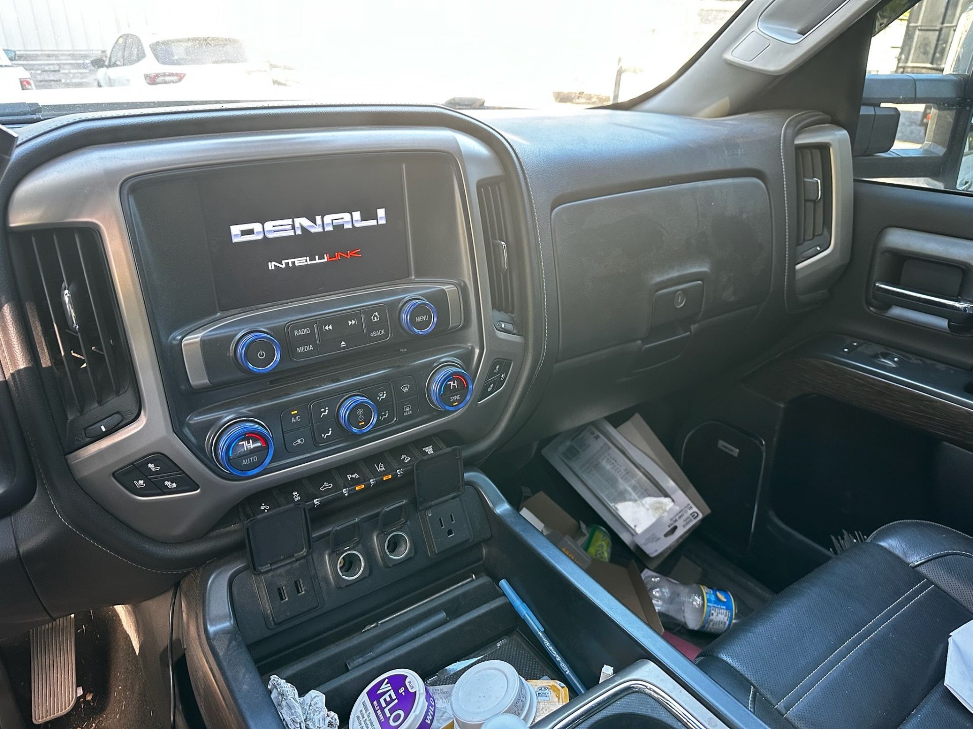 2018 GMC Sierra 3500 Denali - Image 16 of 23