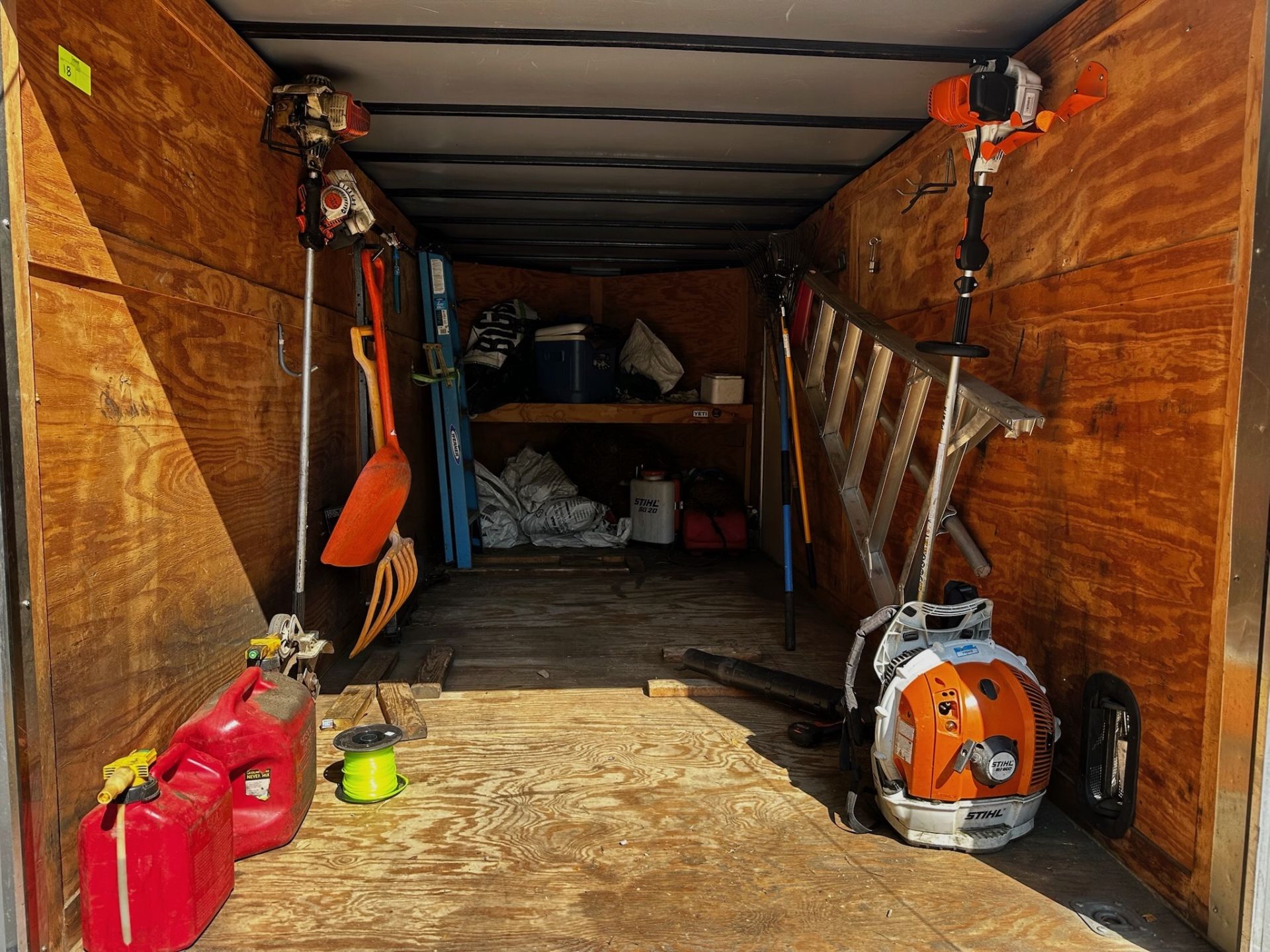 Contents of Trailer - Image 14 of 14