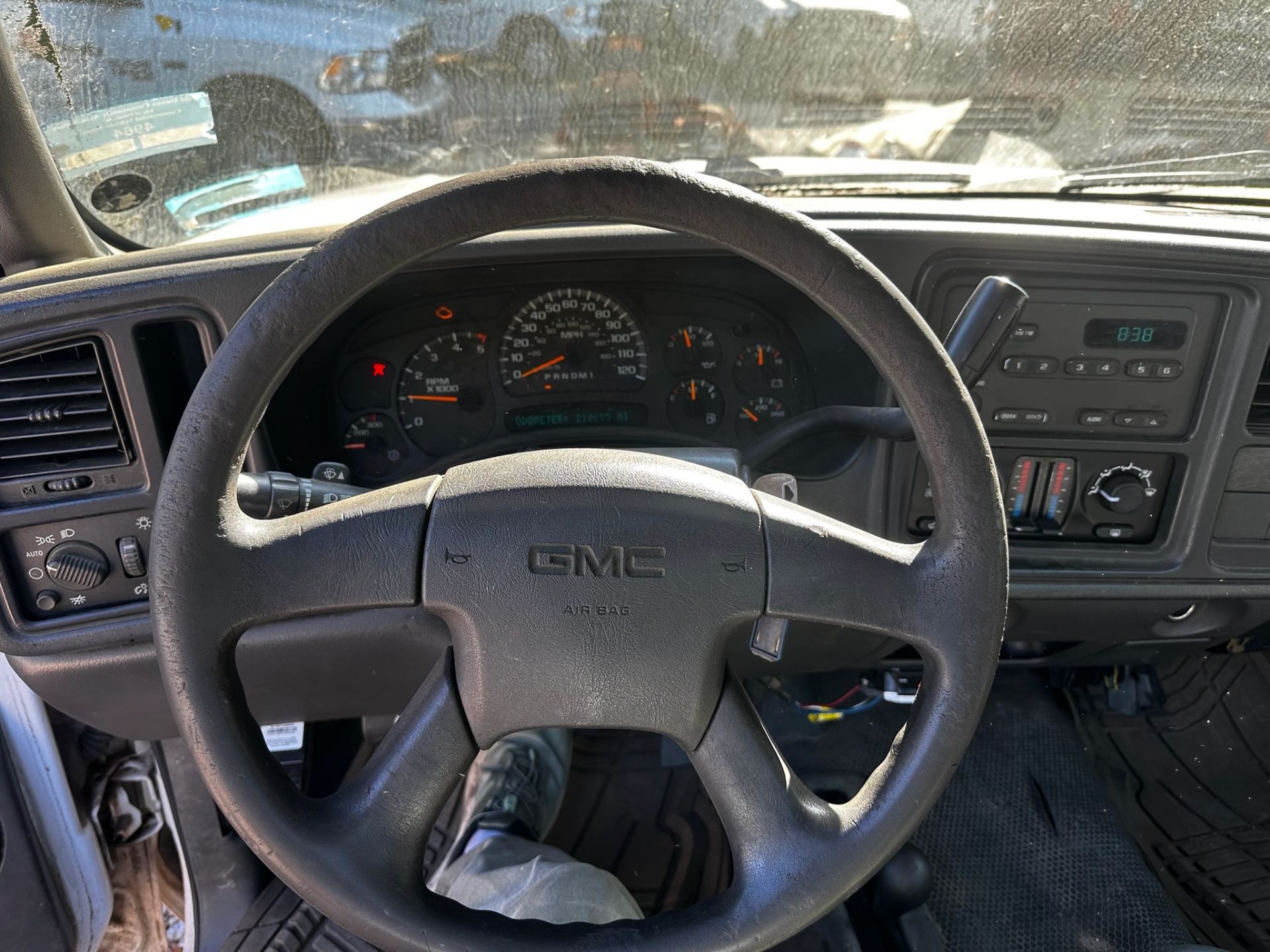2007 GMC Sierra 2500 - Image 15 of 15