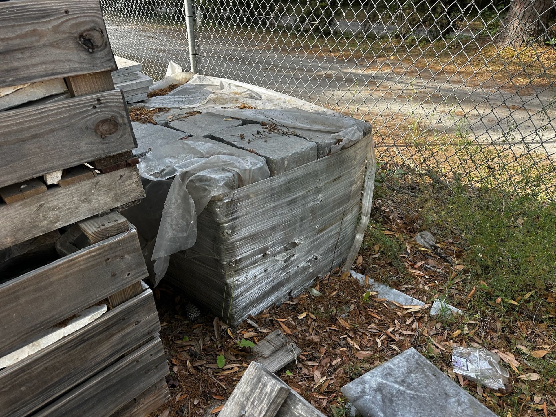 Bulk Traverstine and Concrete Pavers - Image 6 of 8