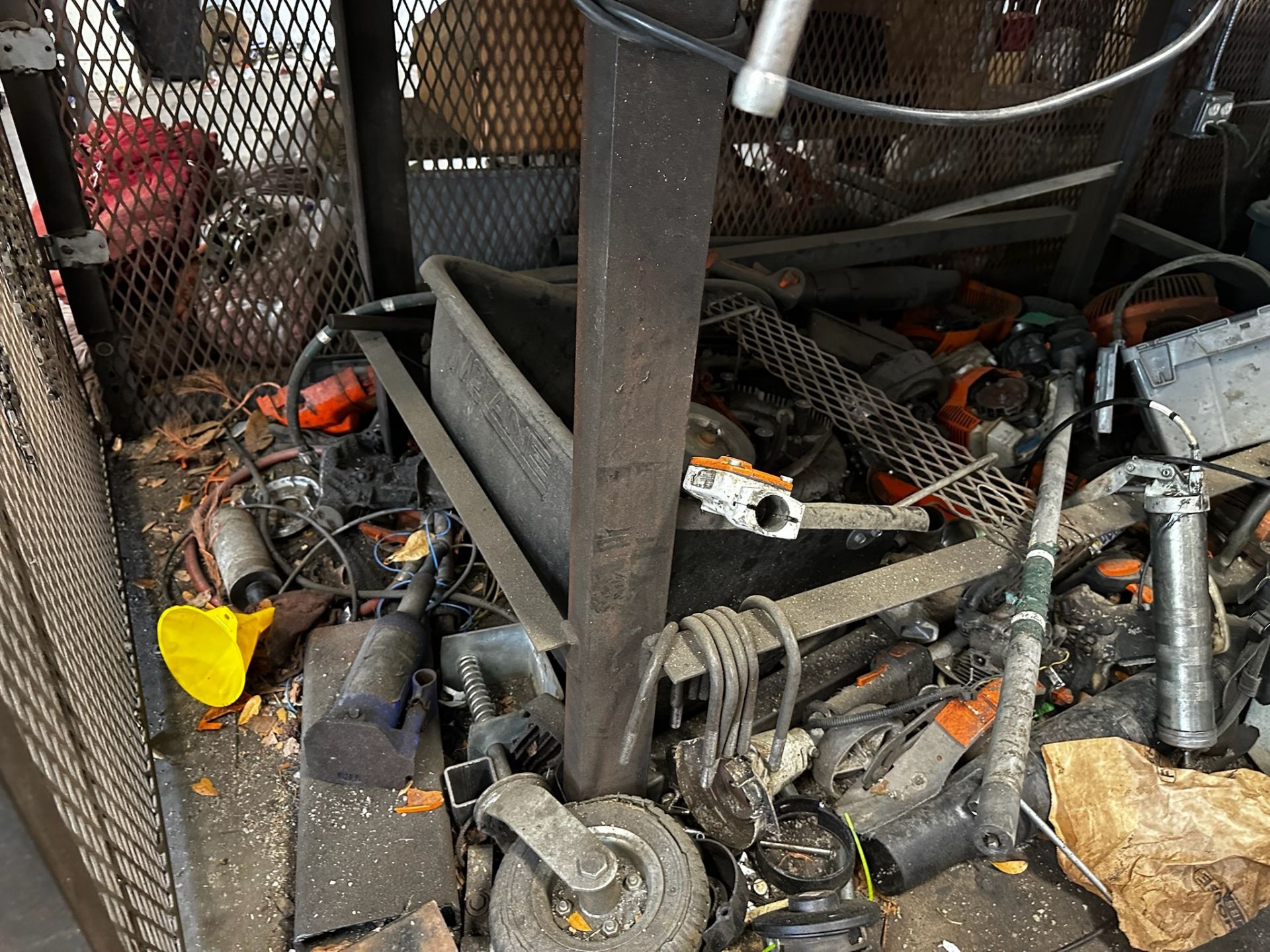 Workbench with Contents - Image 18 of 19
