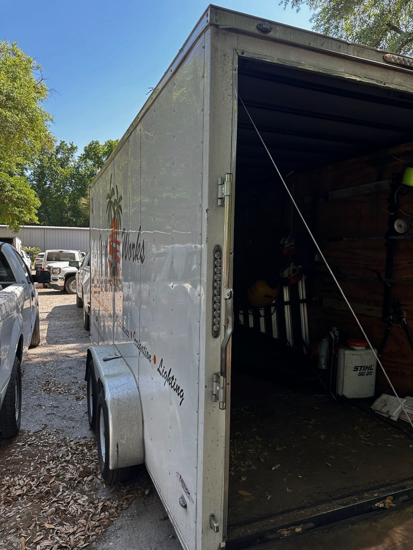 Enclosed Trailer - Image 7 of 12