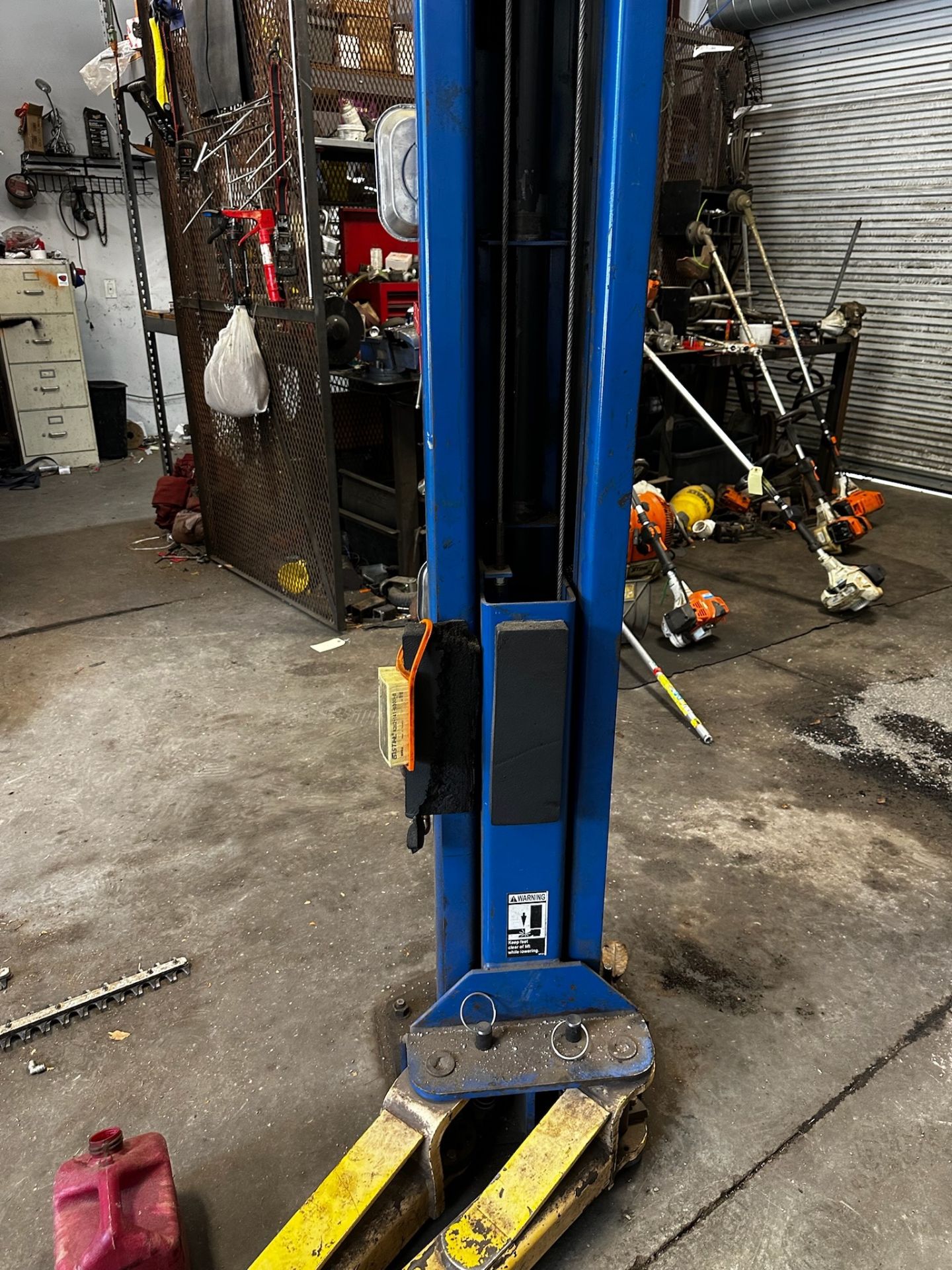 Rotary Vehicle Lift, 9000 lb Capacity - Image 6 of 14