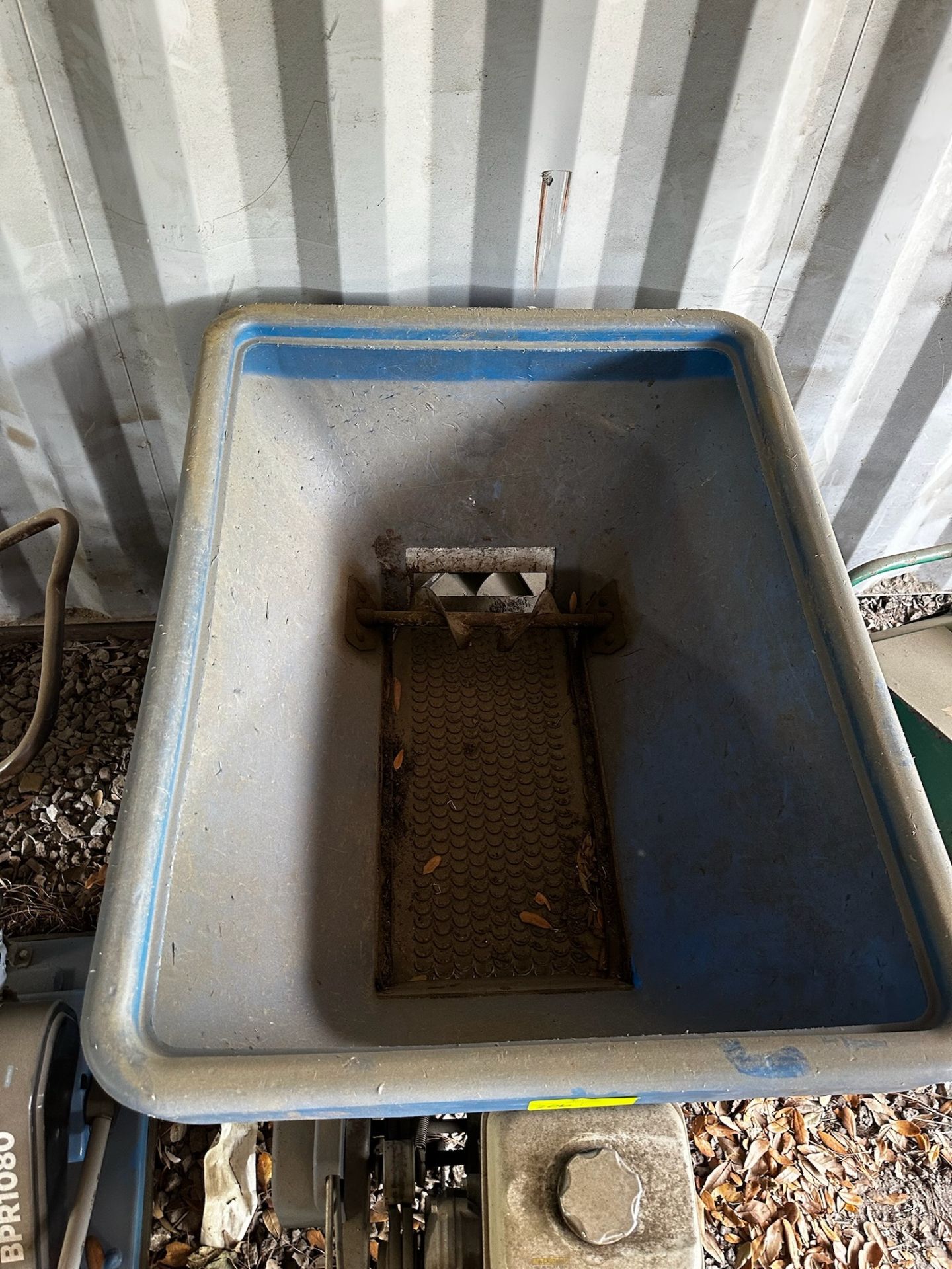 Ecolawnd Top Dresser - Image 2 of 10